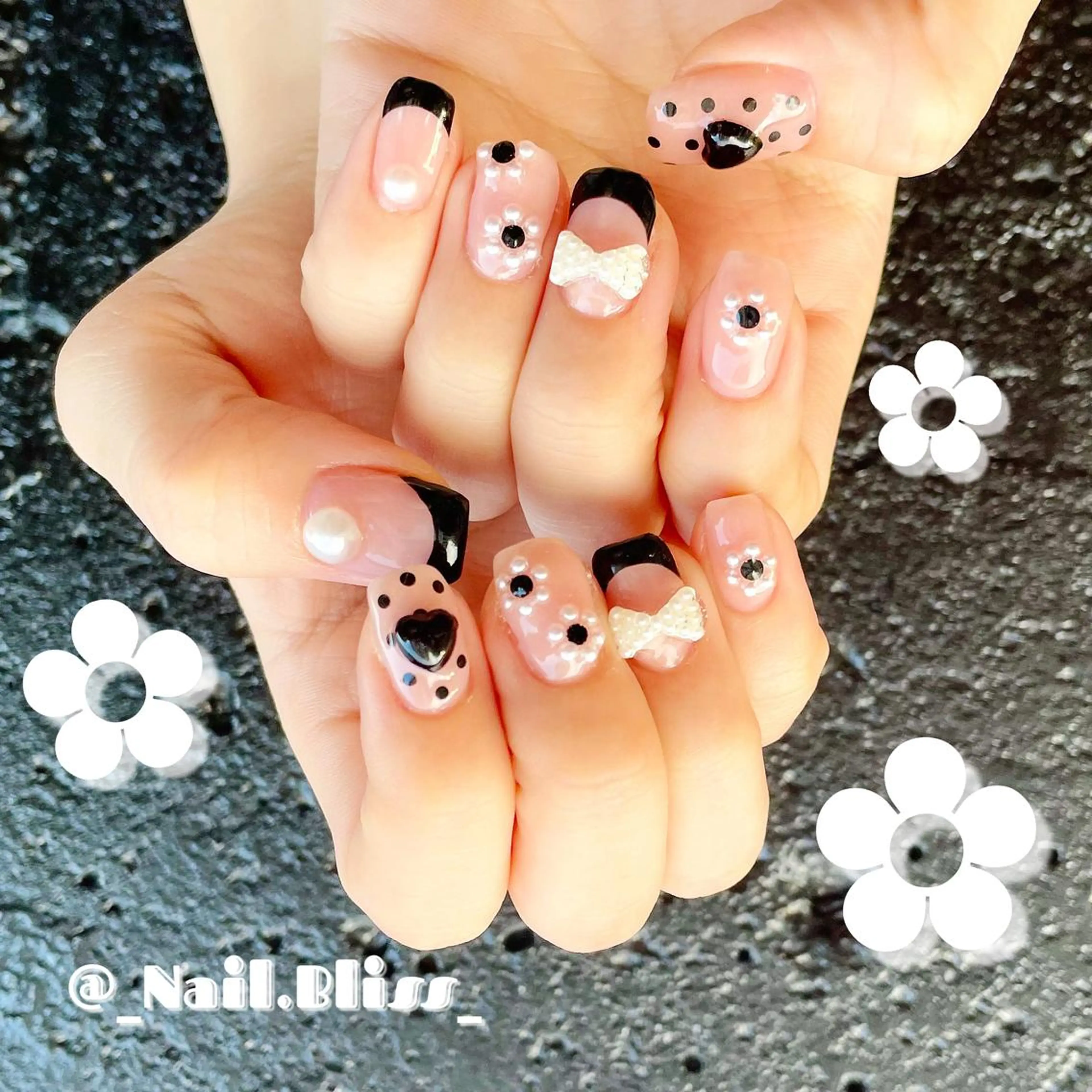 ネイル フレンチネイル ガーリー ハンドネイル NAIL BLISSのネイルデザイン