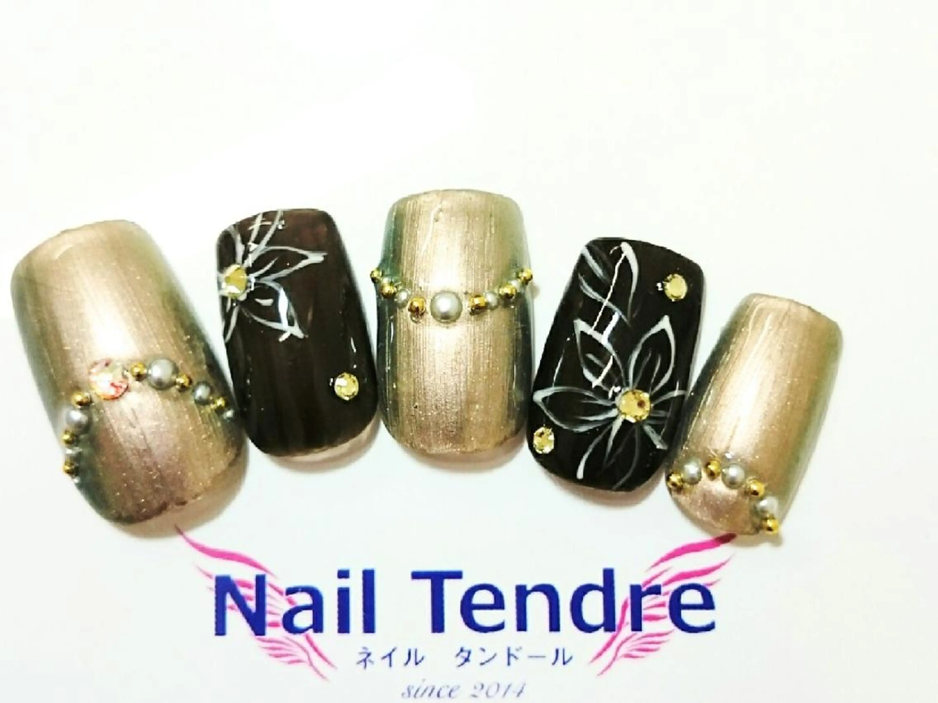 ネイル アートネイル ジェルネイル ソフトジェル ストーンネイル ハンドネイル Nail  Tendreのネイルデザイン