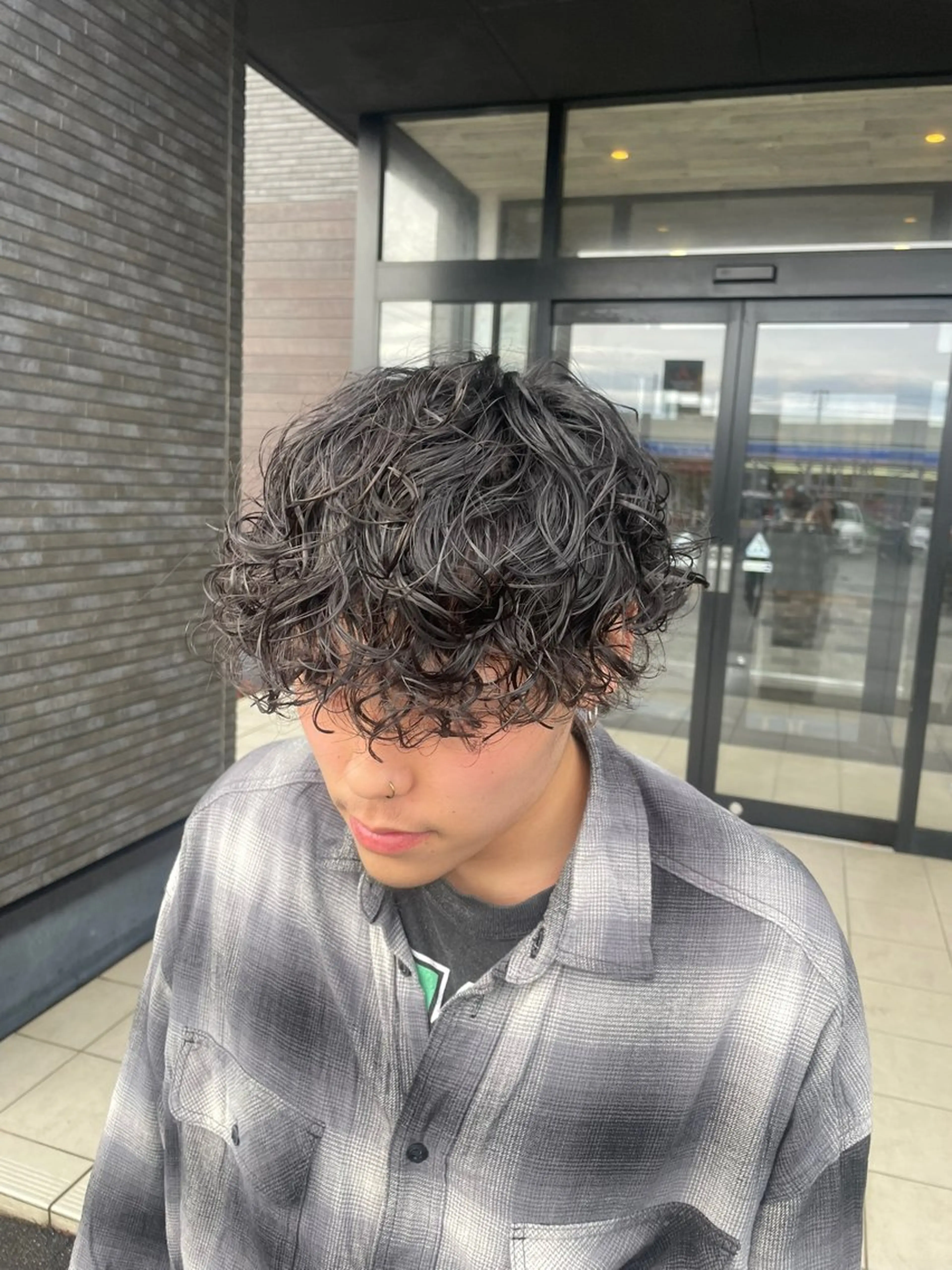 パーマ メンズ メンズパーマ プードルパーマ プードルパーマ Earth Yuhiのヘアスタイル