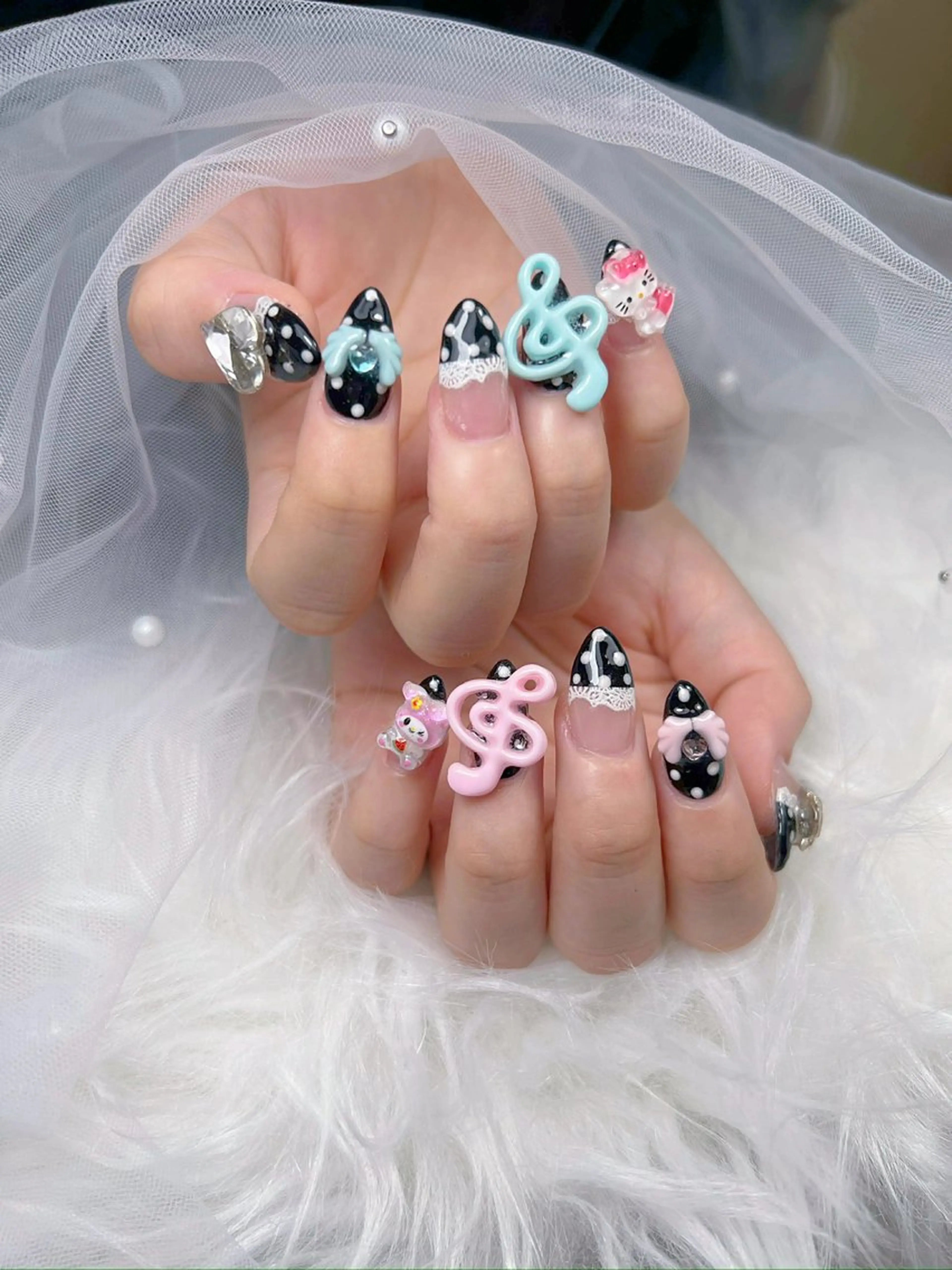 ネイル アートネイル オーロラネイル チークネイル 長さ出し フットネイル Miya _nailのネイルデザイン