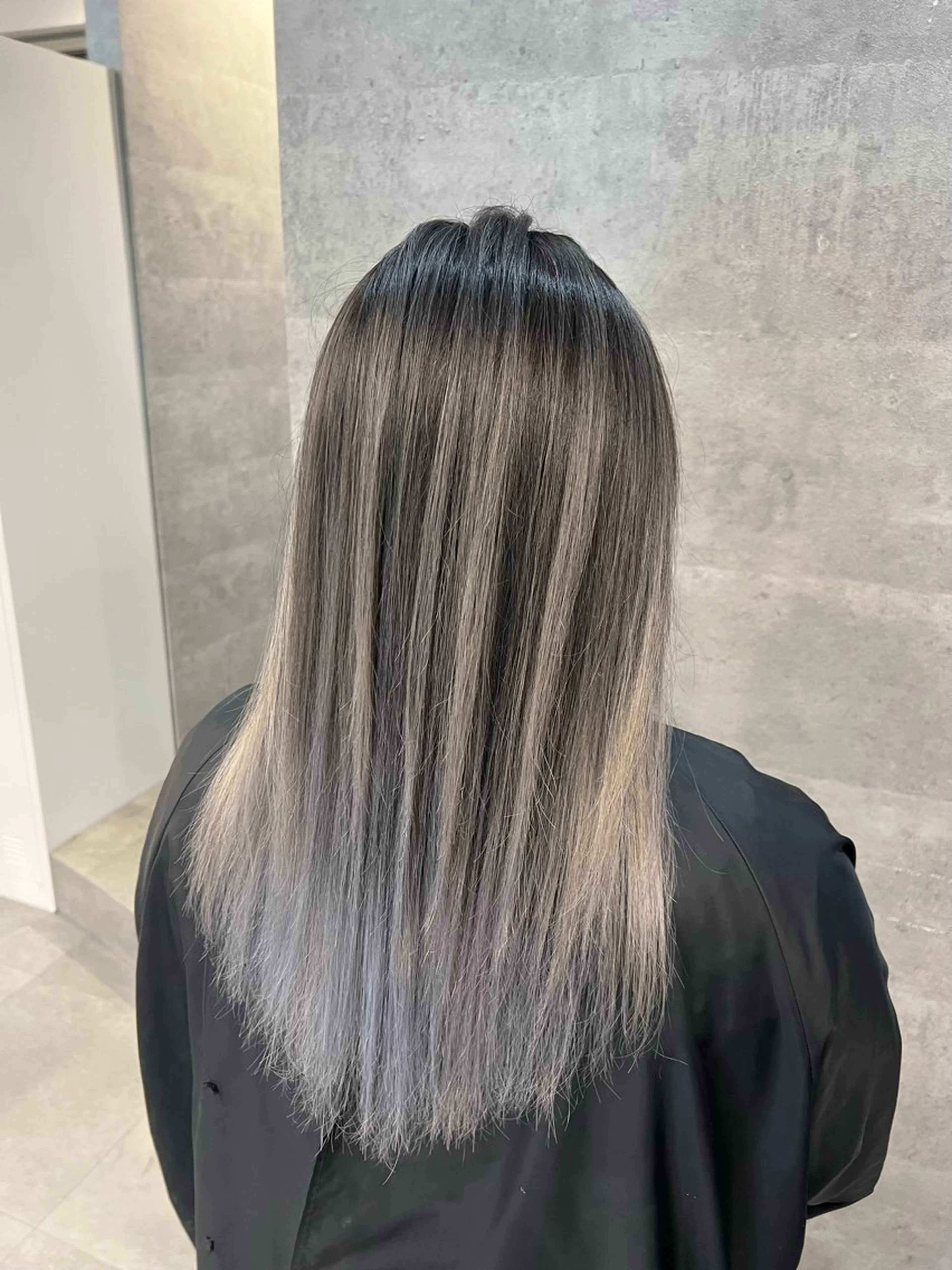 セミロング カラー バレイヤージュ レイヤーカット 難波/ハイトーン 🦋AOI🦋のヘアスタイル