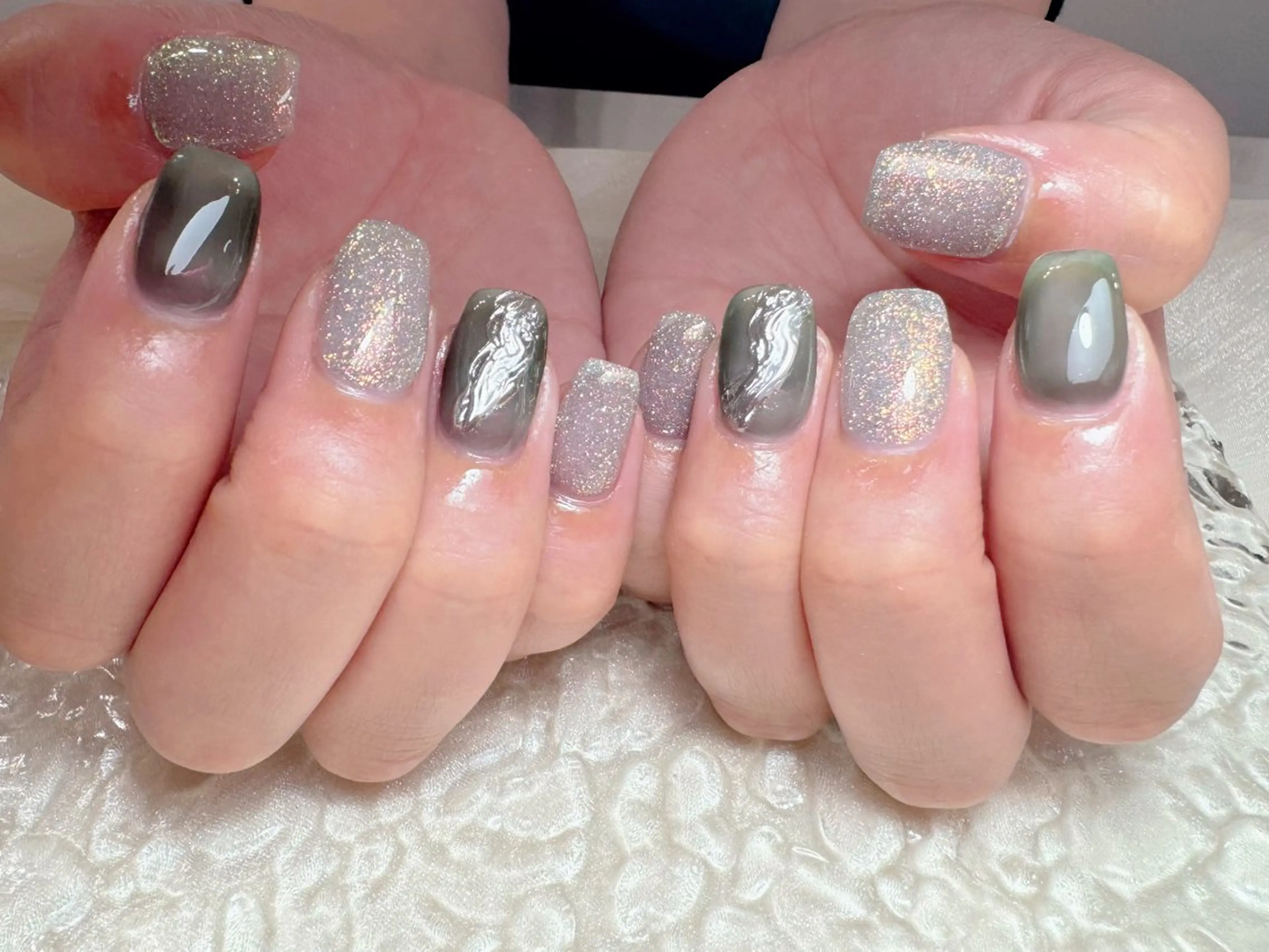 ネイル ハンドネイル マジック ミラーのネイルデザイン