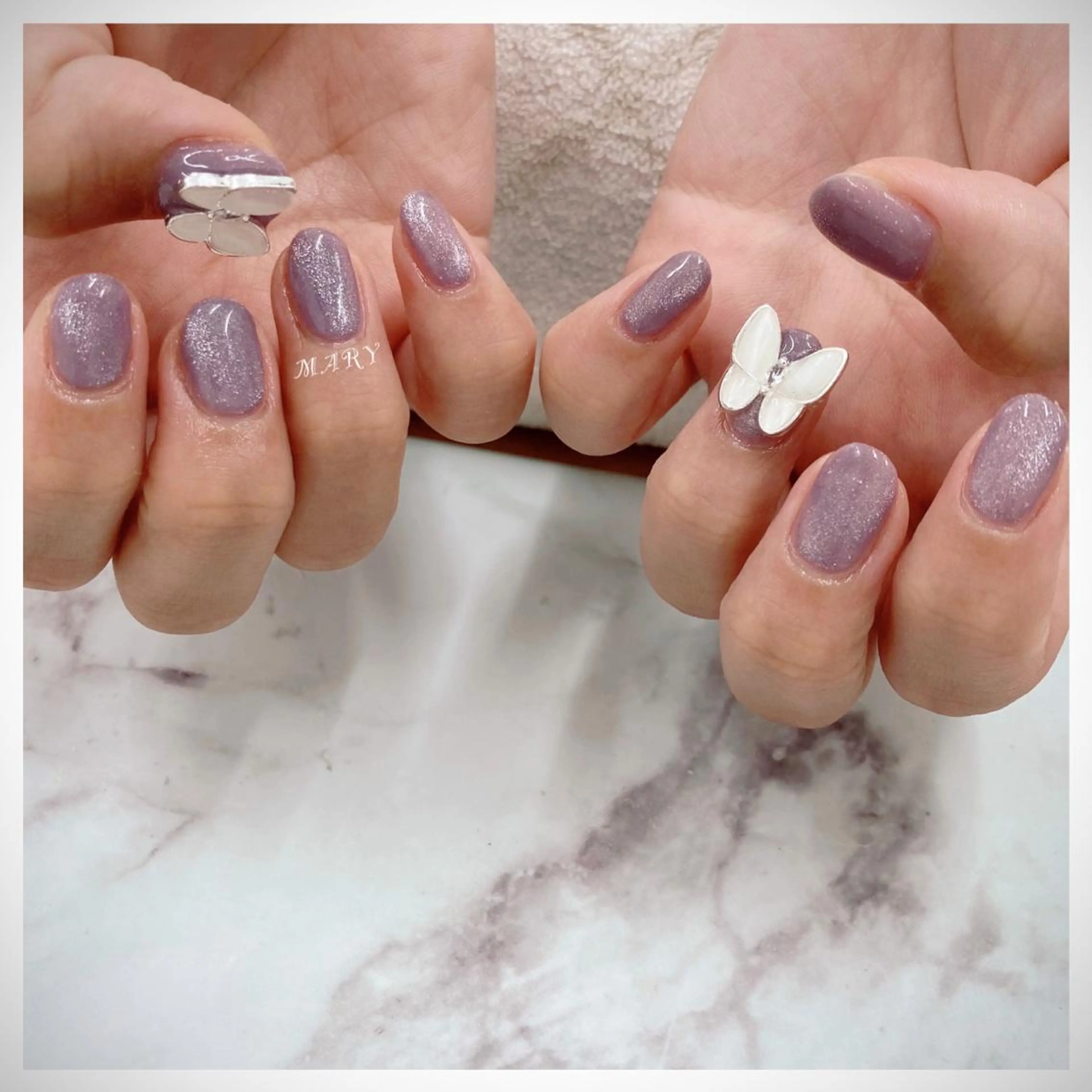 ネイル マグネットネイル ニュアンスネイル ワンカラーネイル パープル シンプルネイル ハンドネイル Mary nail .narumiのネイルデザイン