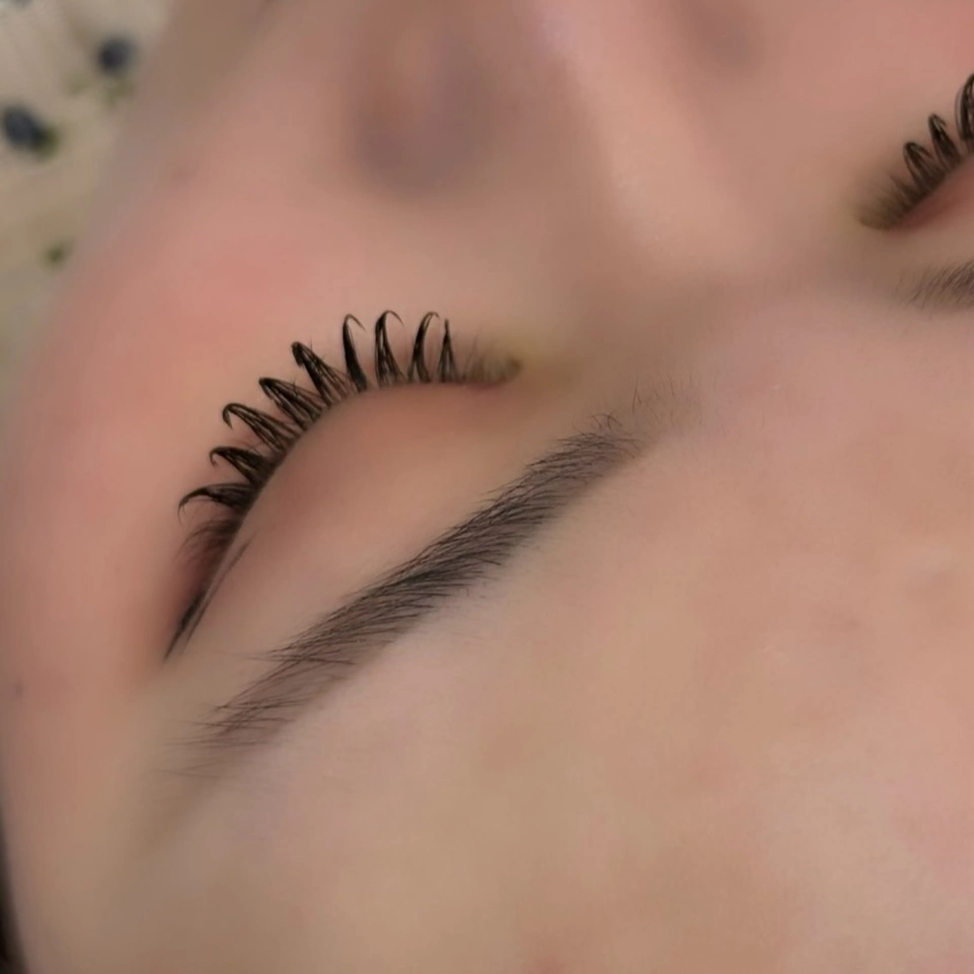 マツエク・マツパ フラットラッシュ パリジェンヌラッシュリフト まつげパーマ 一重×まつ毛パーマ マツエク 束感まつ毛/京都 優春🎀💭のマツエク・マツパデザイン