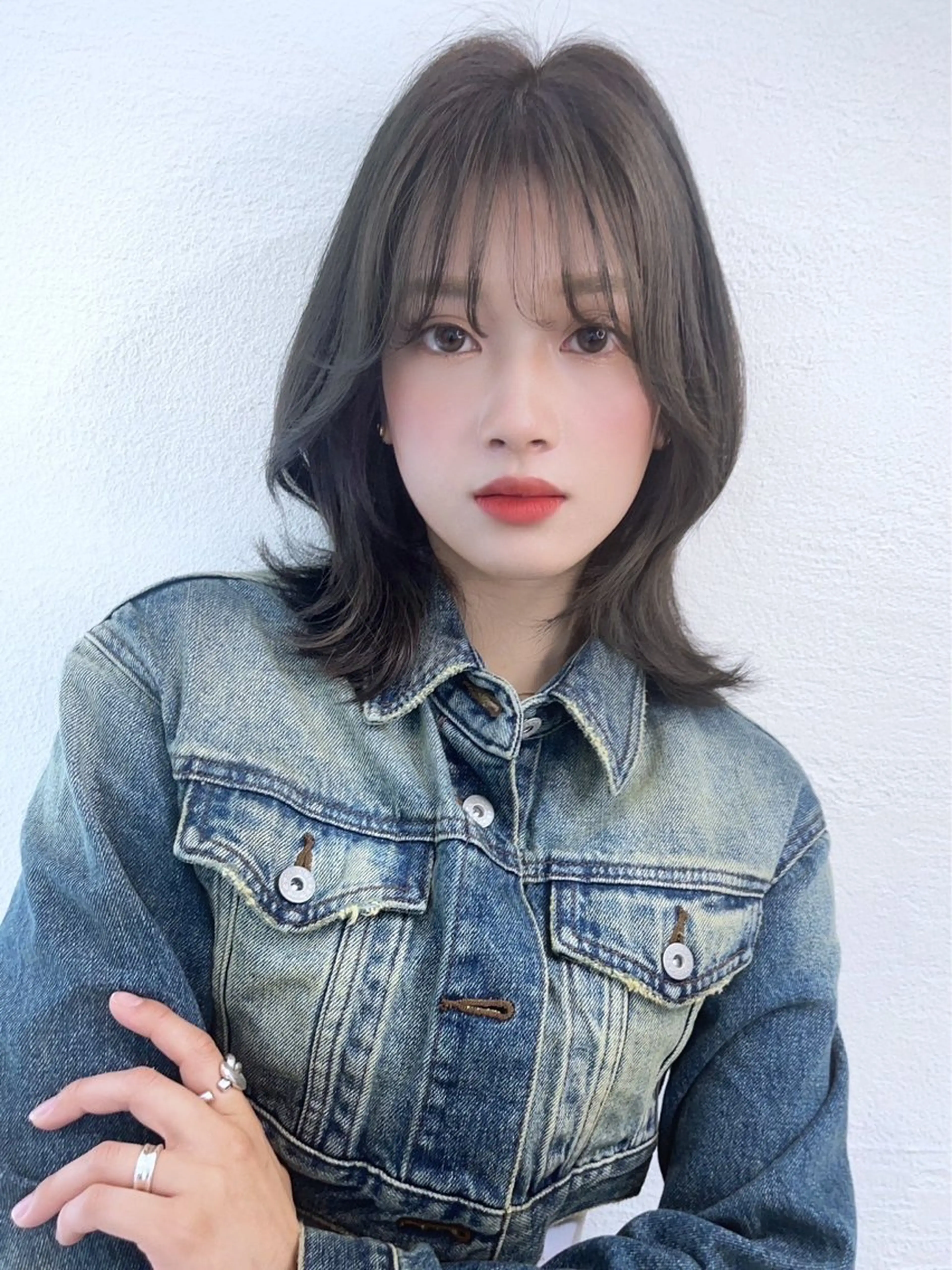 ミディアム ミディアムレイヤー レイヤーカット 大月 夏歩のヘアスタイル