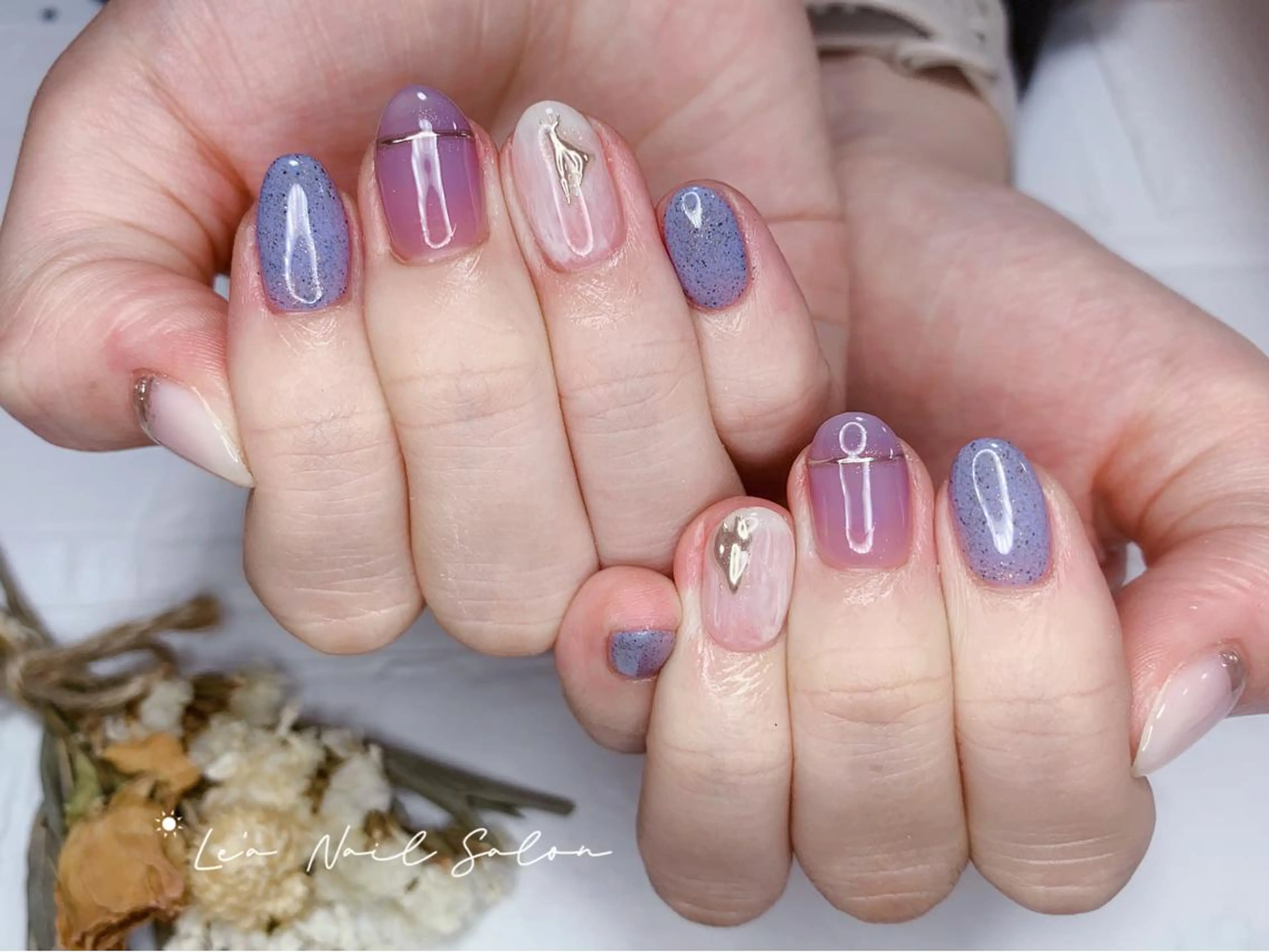 ショート カラー ネイル Le’a NailSalonのネイルデザイン