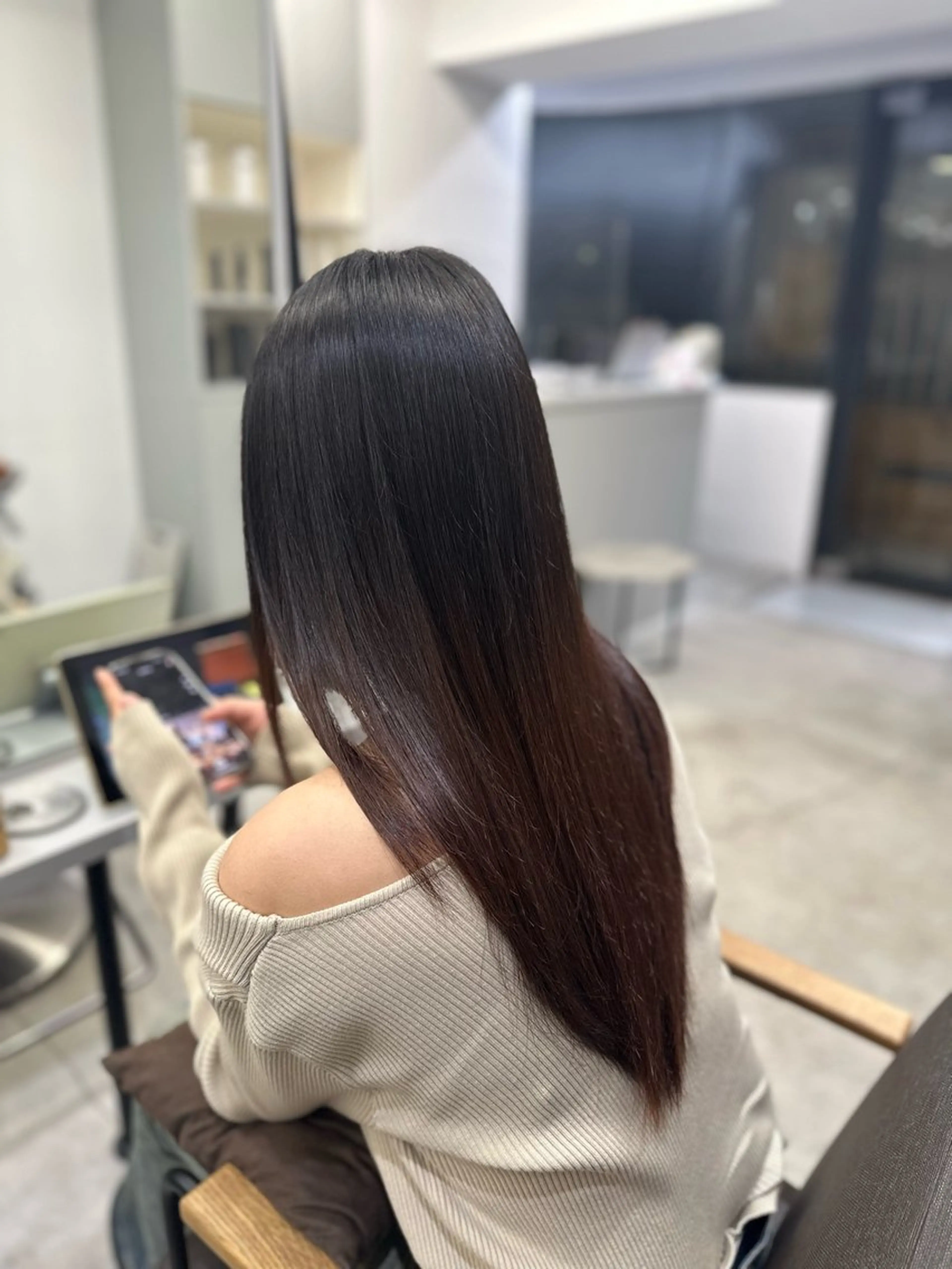 セミロング パーマ 縮毛矯正 ハイトーンカラー が絶対可愛い✨泰聖✨のヘアスタイル