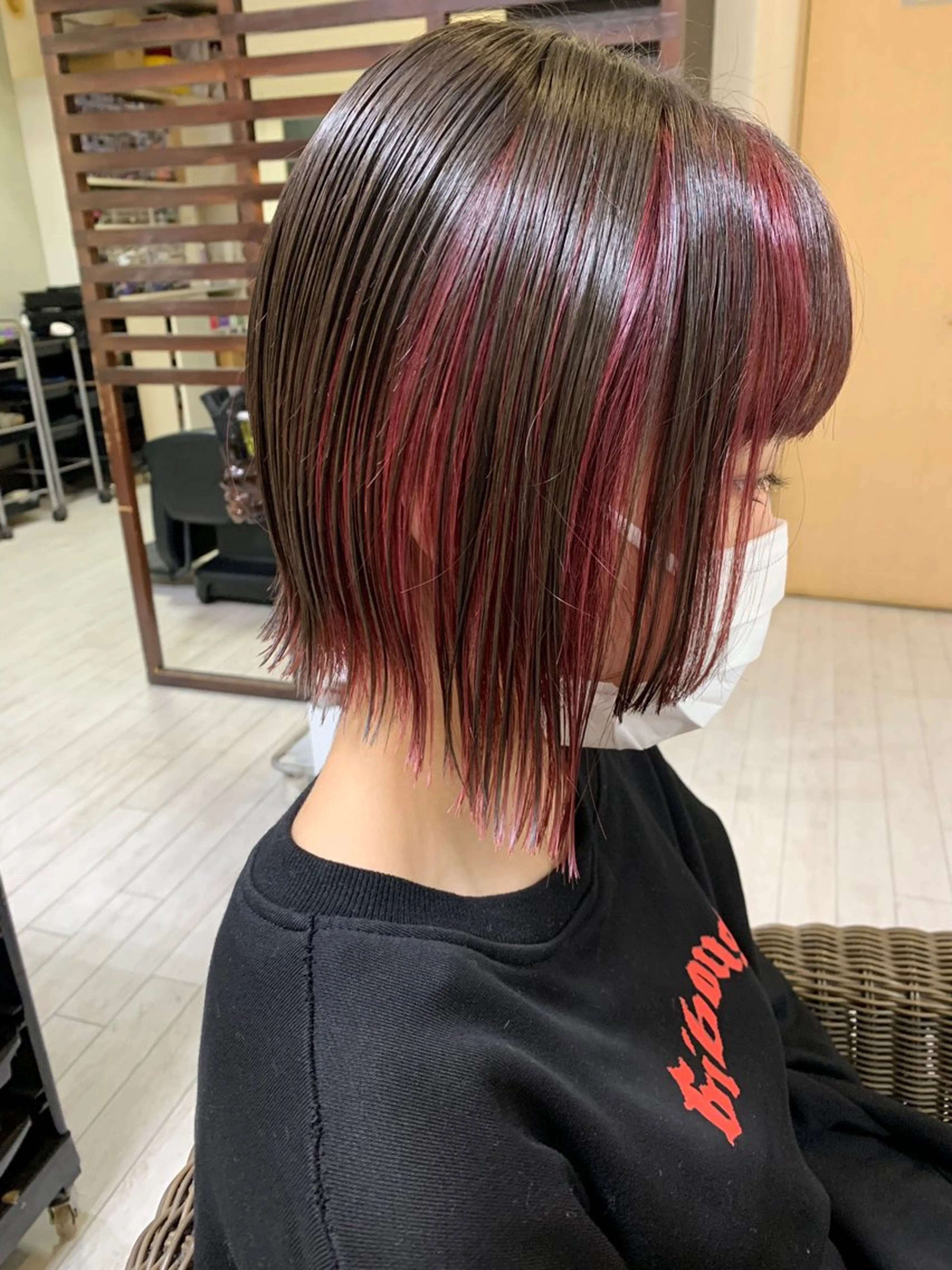 ショート カラー デザインカラー インナーカラー ピンクカラー ボブ マルナ本店 ペコのヘアスタイル