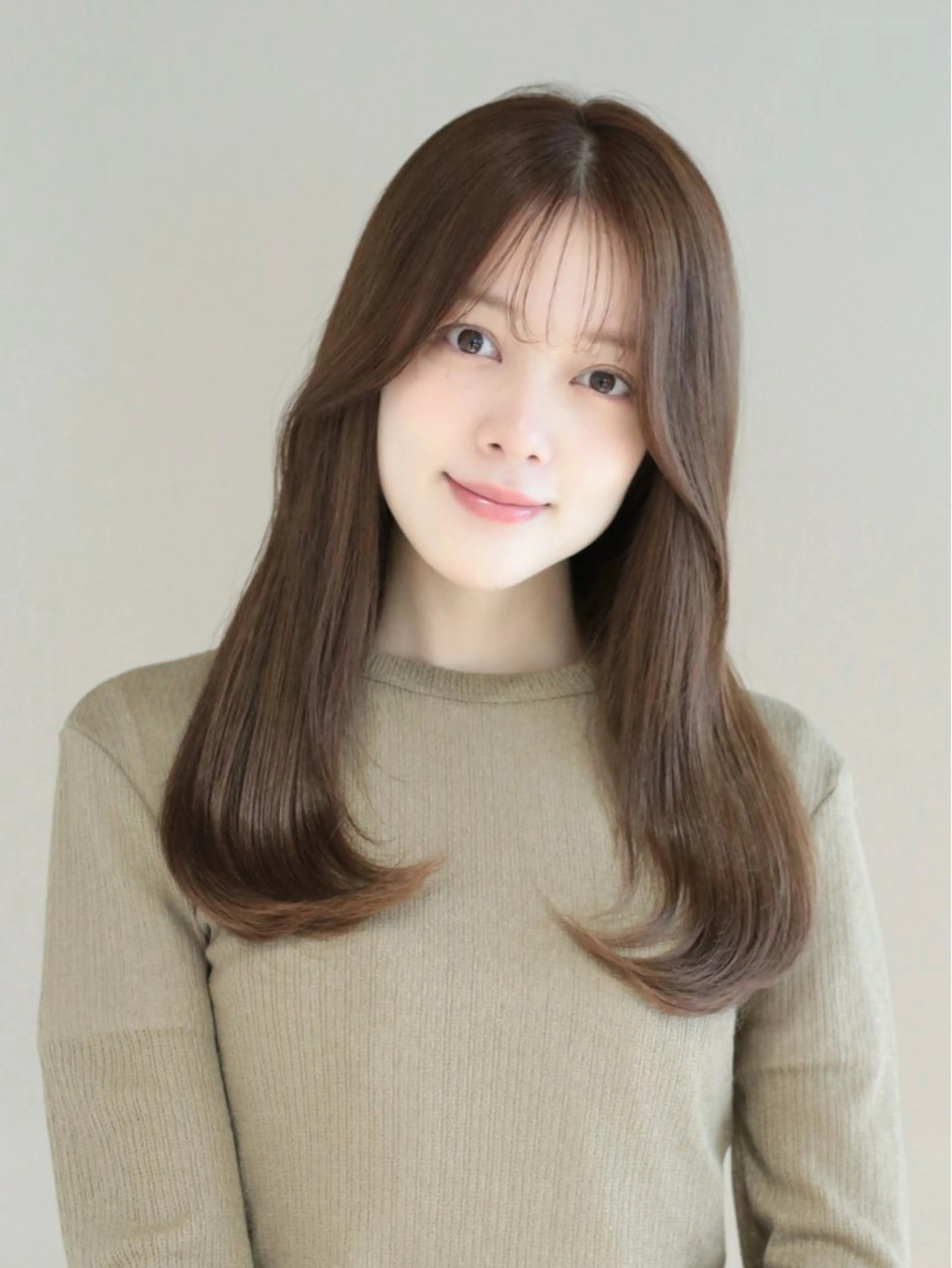 セミロング カラー レイヤーカット カット ヘアカラー トリートメント レイヤー/顔周り /透明感🩶高橋大のヘアスタイル