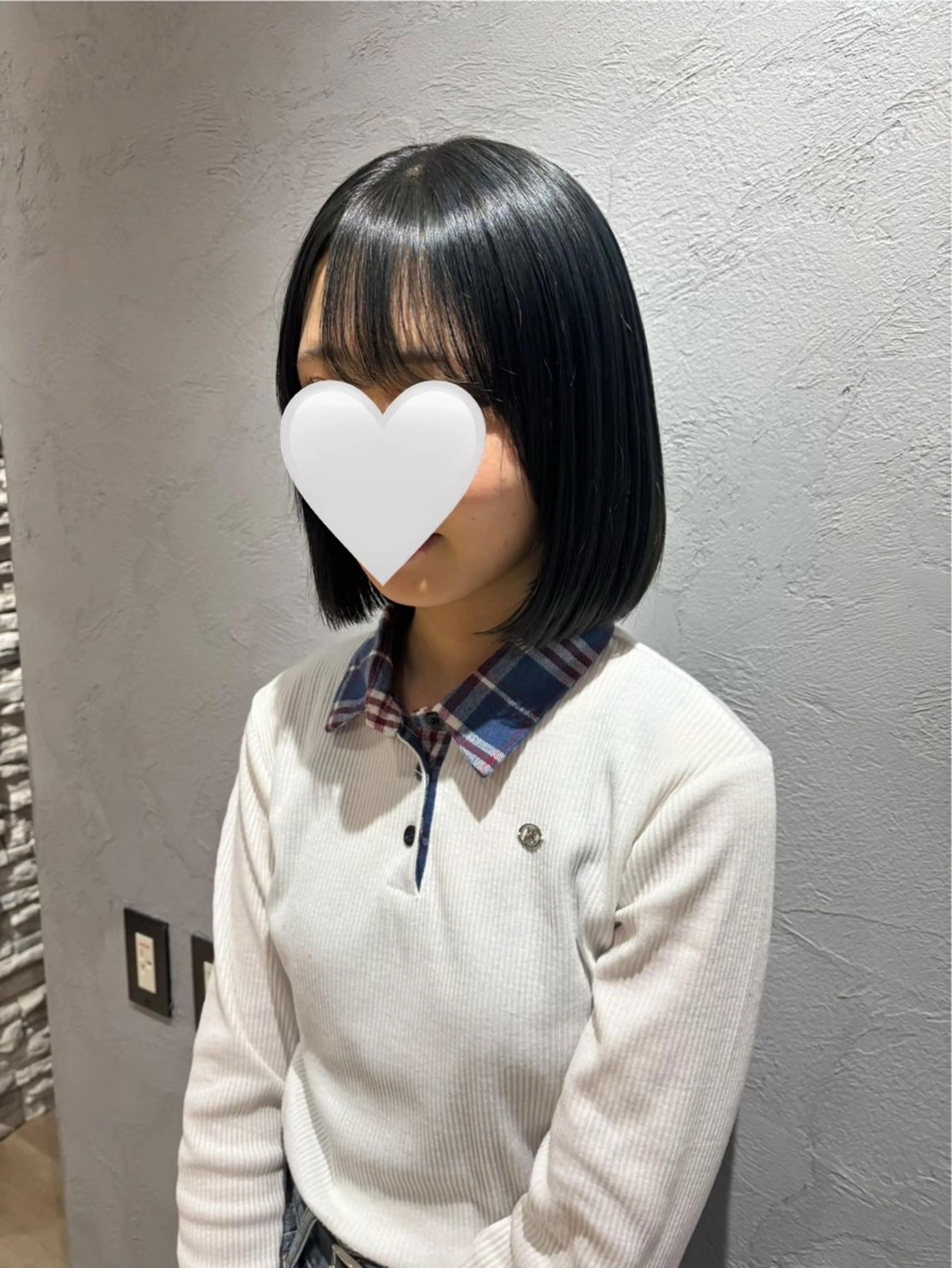 ショート カラー 黒髪 ブルーカラー ブルーブラック ダブルカラー Maki /カラー/ブリーチのヘアスタイル
