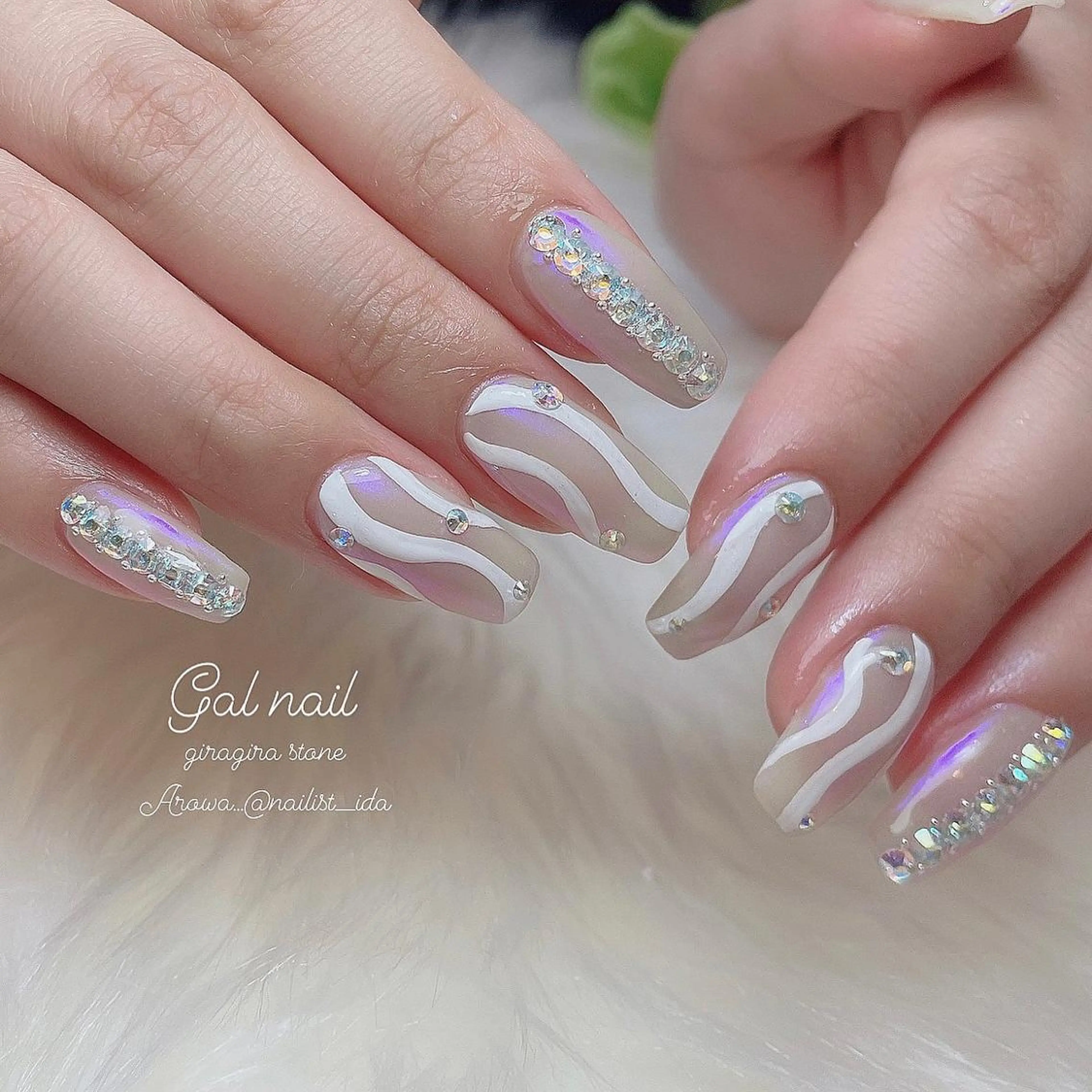 ネイル キラキラネイル Arowa 伊田のネイルデザイン