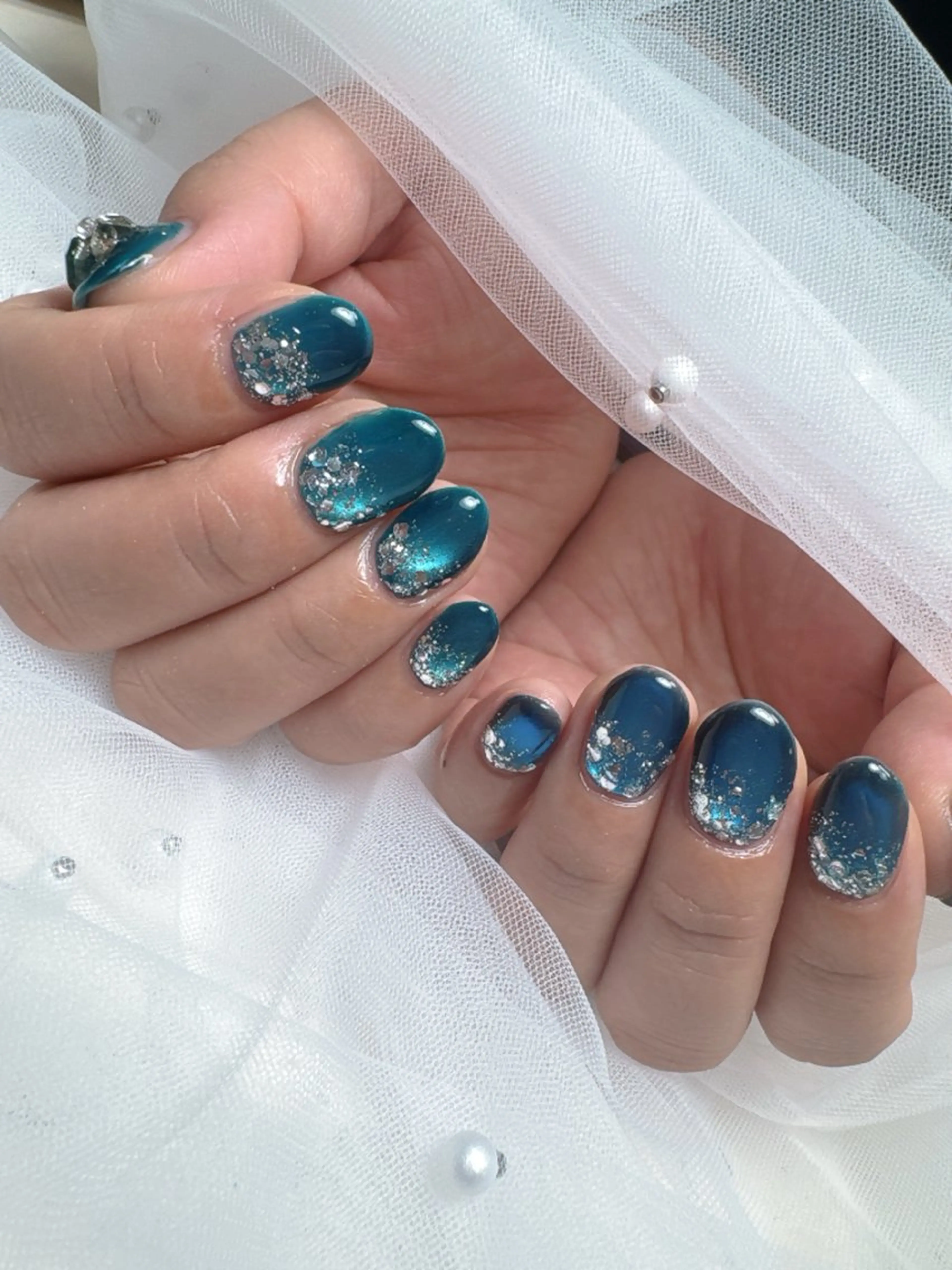 ネイル キラキラネイル 韓国ネイル 持ち込み ワンホンネイル ハンドネイル Queeens nailのネイルデザイン