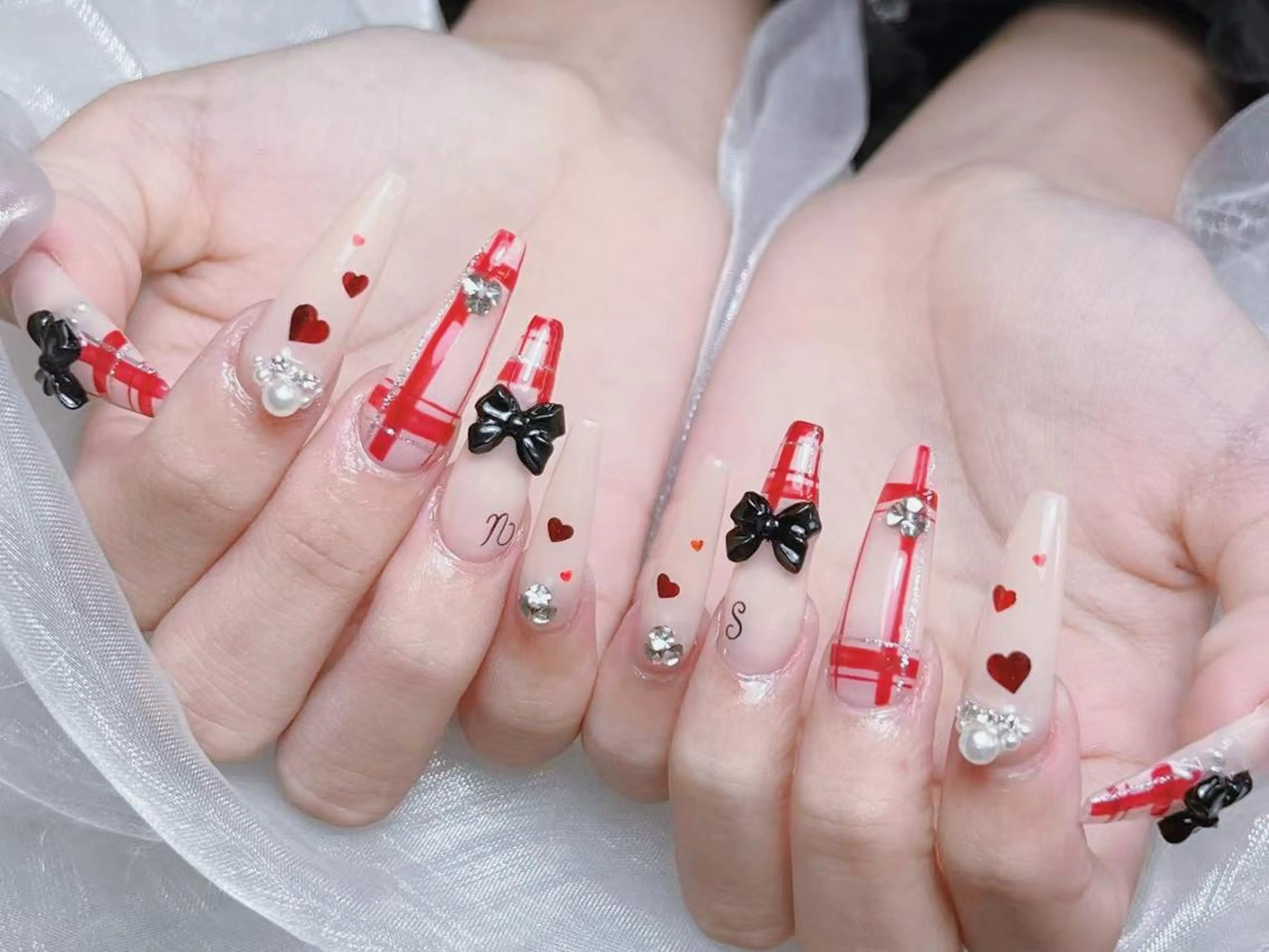 メンズ ネイル アートネイル フレンチネイル ジェルネイル ハート キラキラネイル ✨Bloom Ruby❣️のネイルデザイン