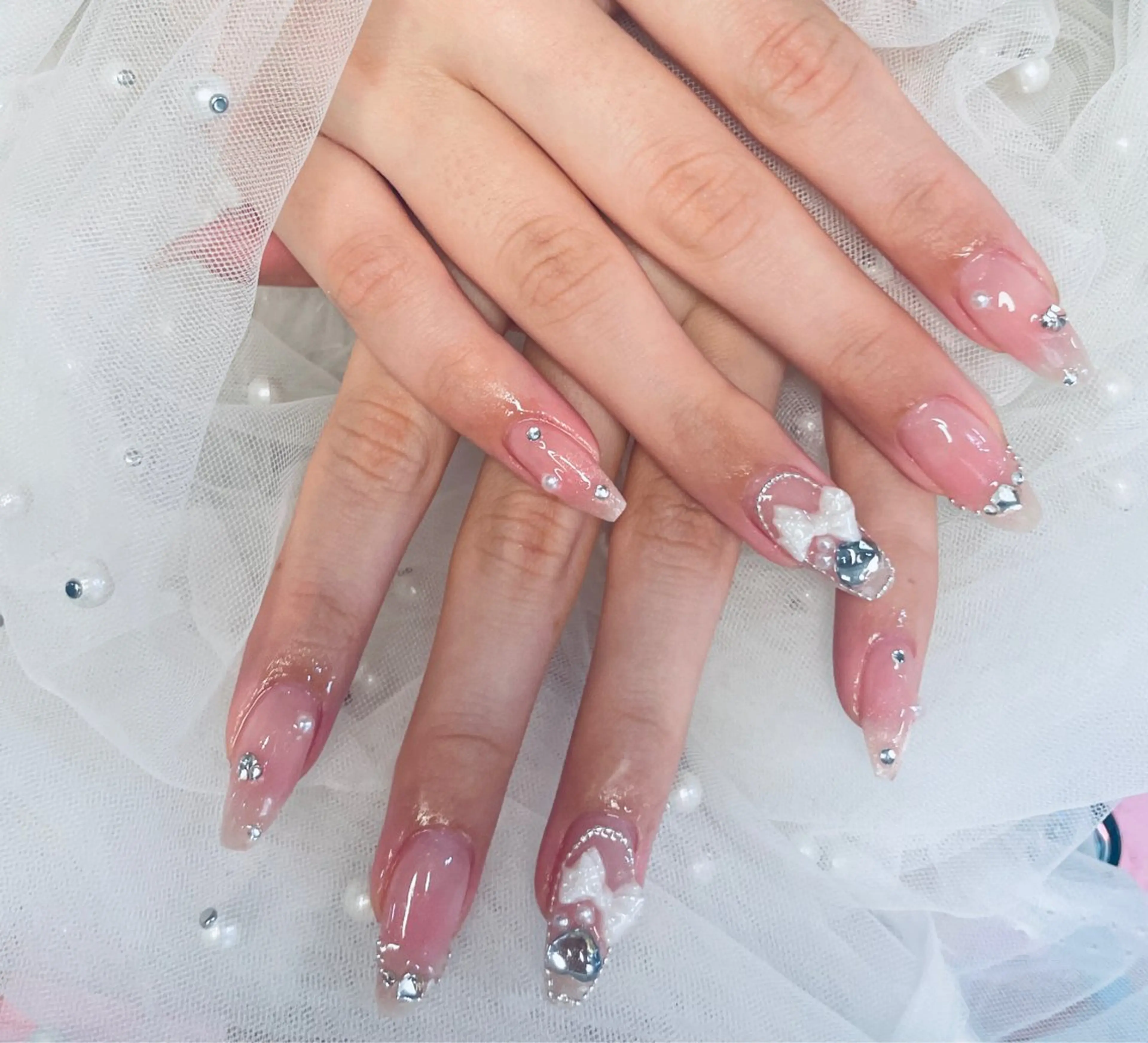 ネイル ハンドネイル 渋谷T&B りお ロング無制限中💫のネイルデザイン