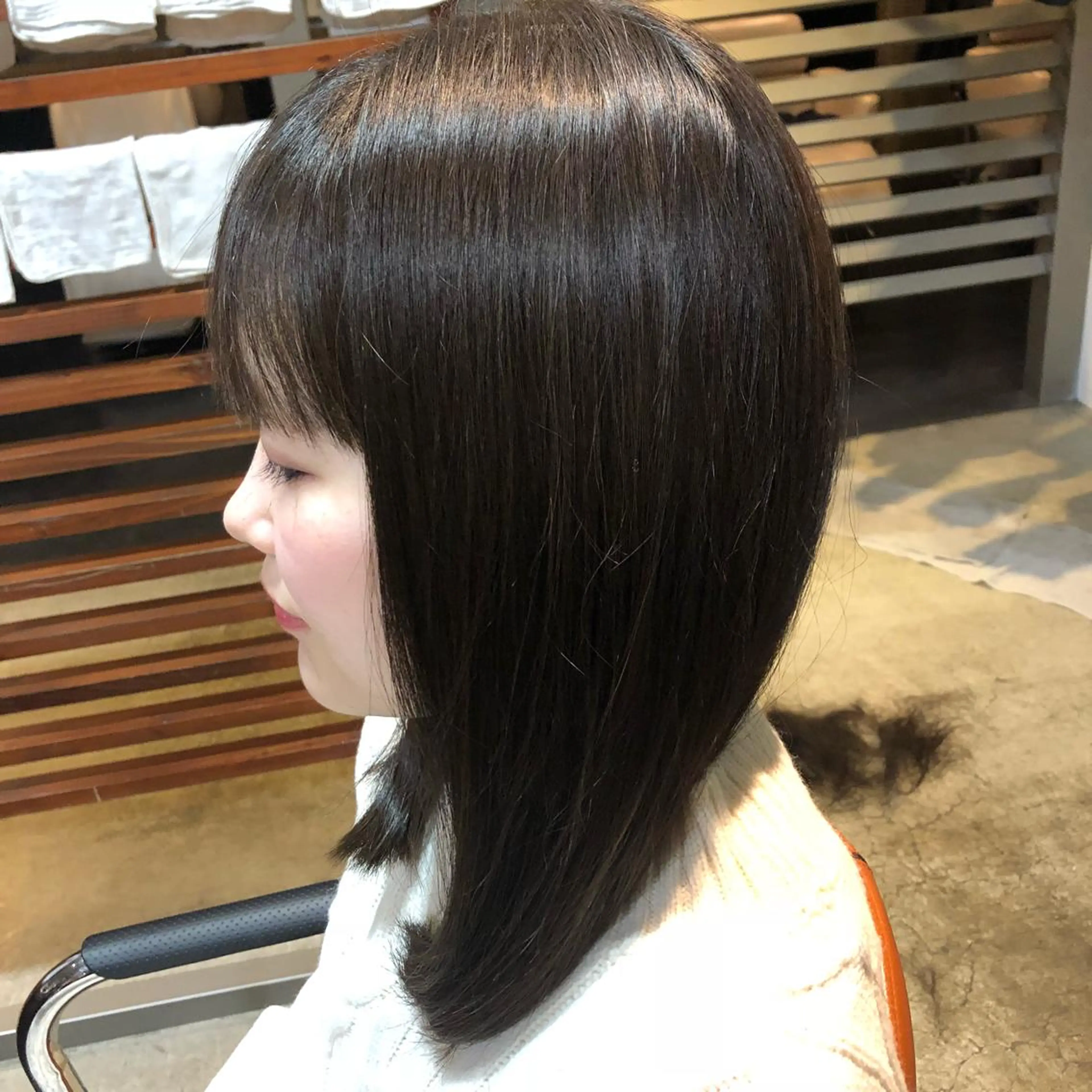 セミロング 悩んだら💭 KAEのヘアスタイル