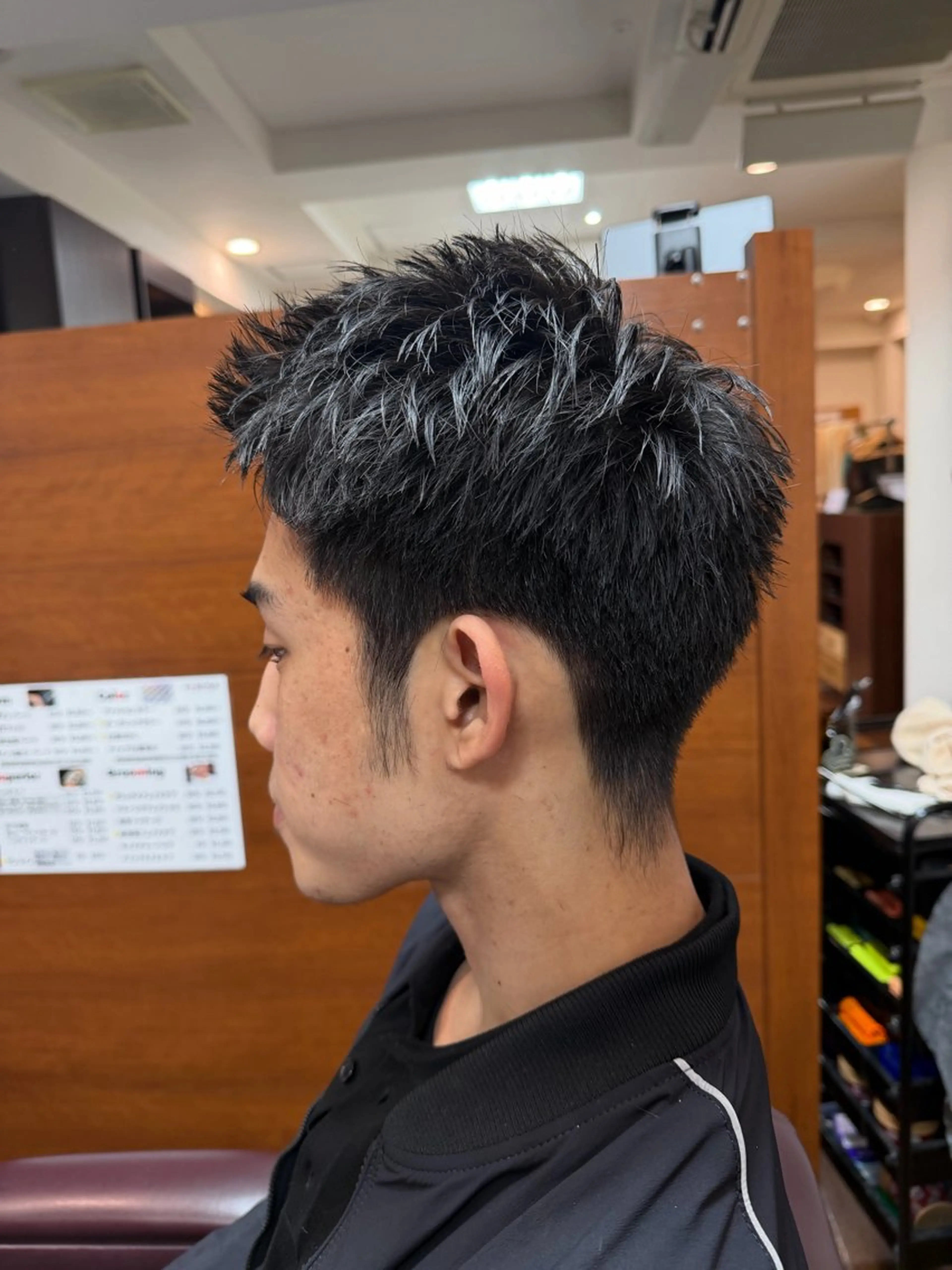 ショート メンズ 糸山 仁のヘアスタイル