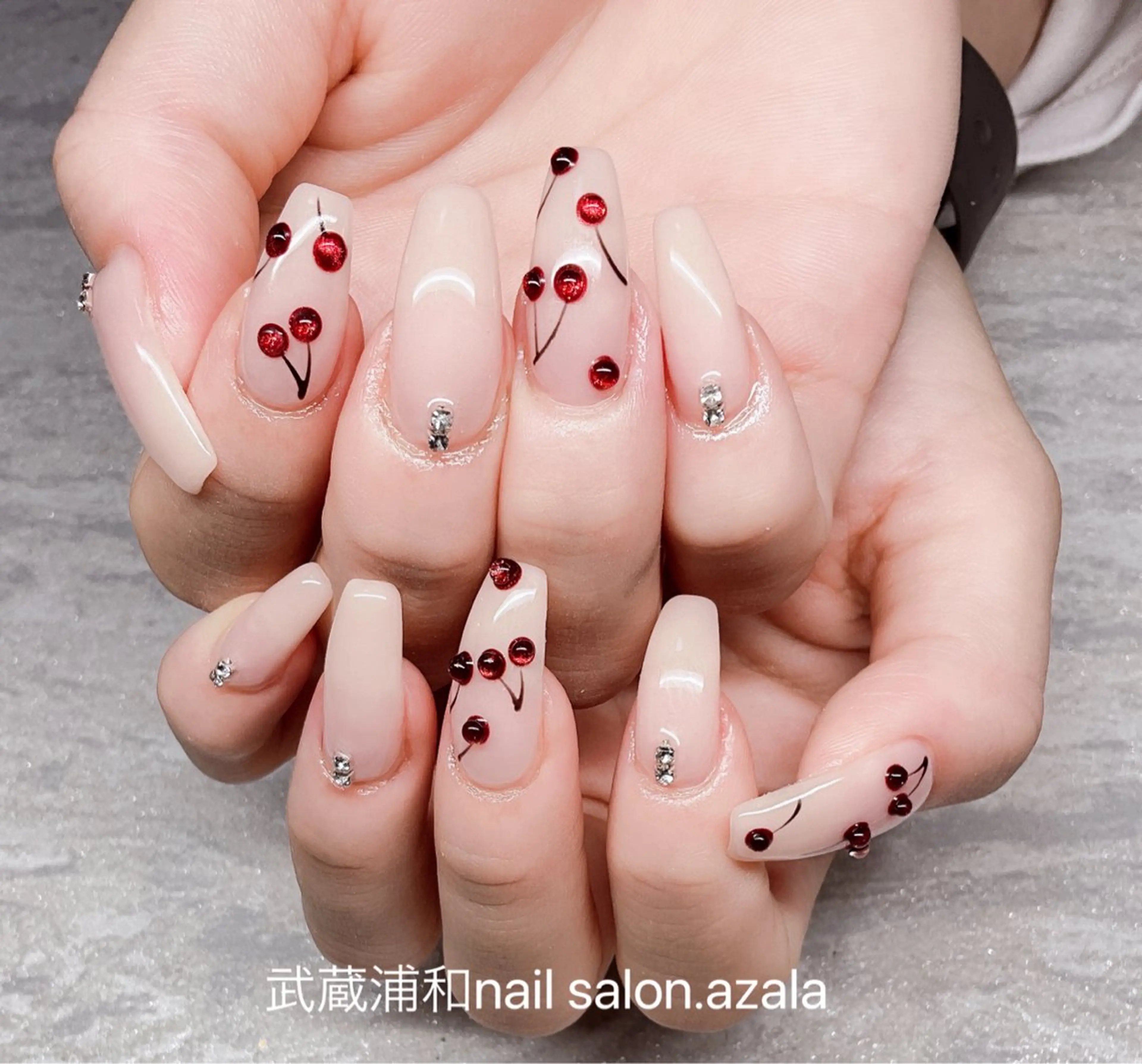 ネイル ハンドネイル R inのネイルデザイン