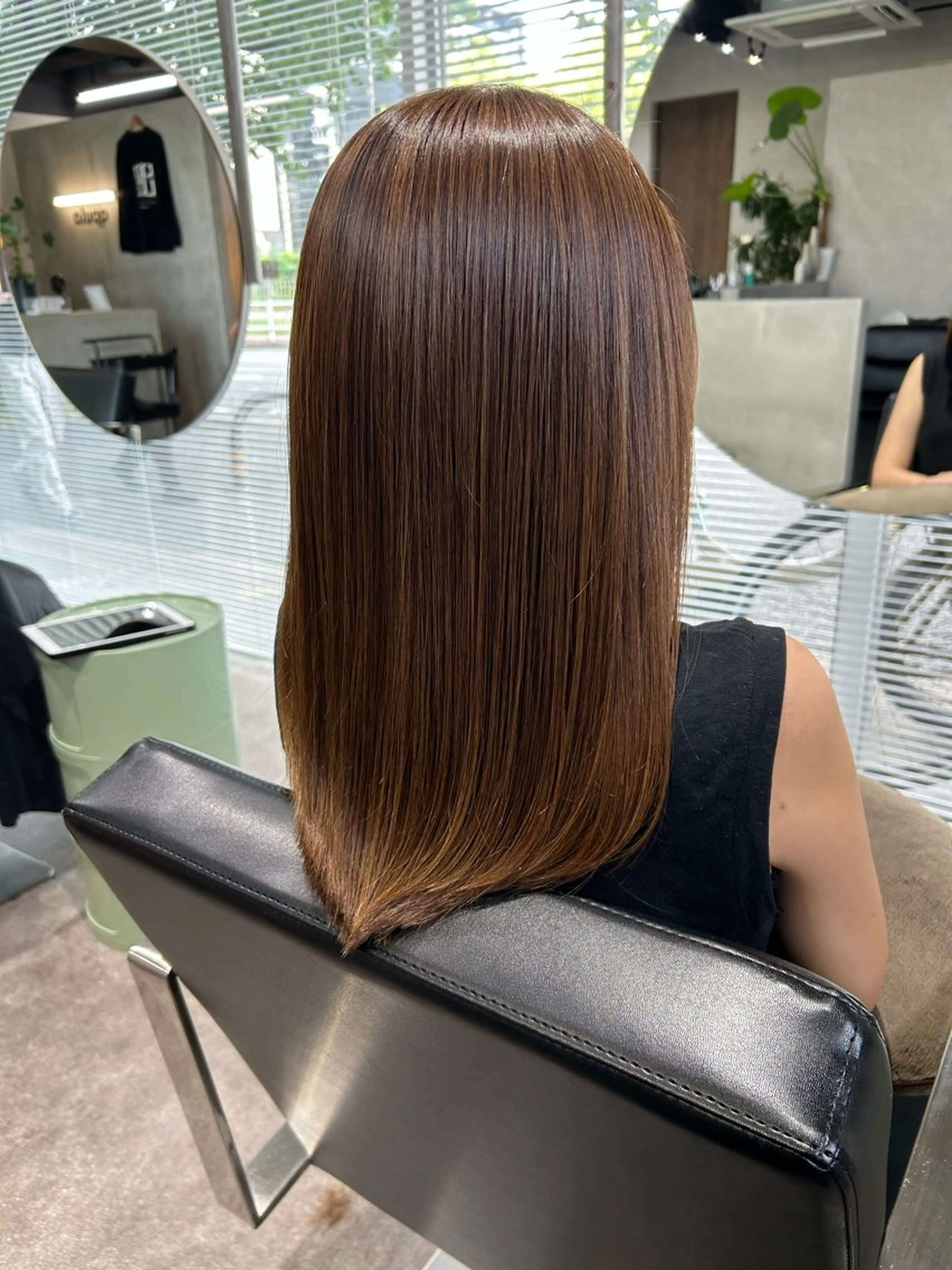 セミロング カラー カット ヘアカラー トリートメント 井手 素子のヘアスタイル