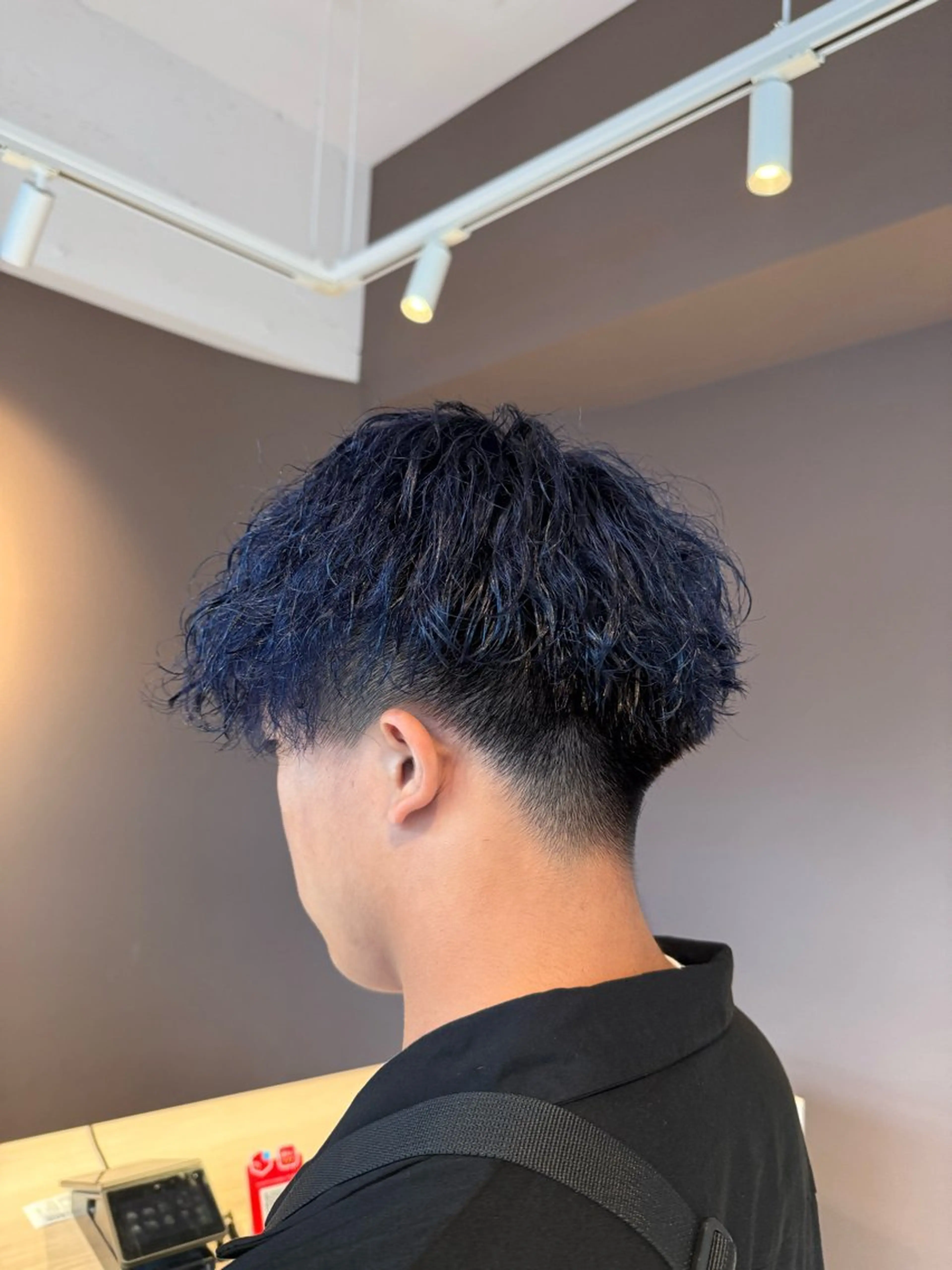 メンズ メンズブリーチ カット ヘアカラー トリートメント Lien.テラダ 各務原スタイリストのヘアスタイル