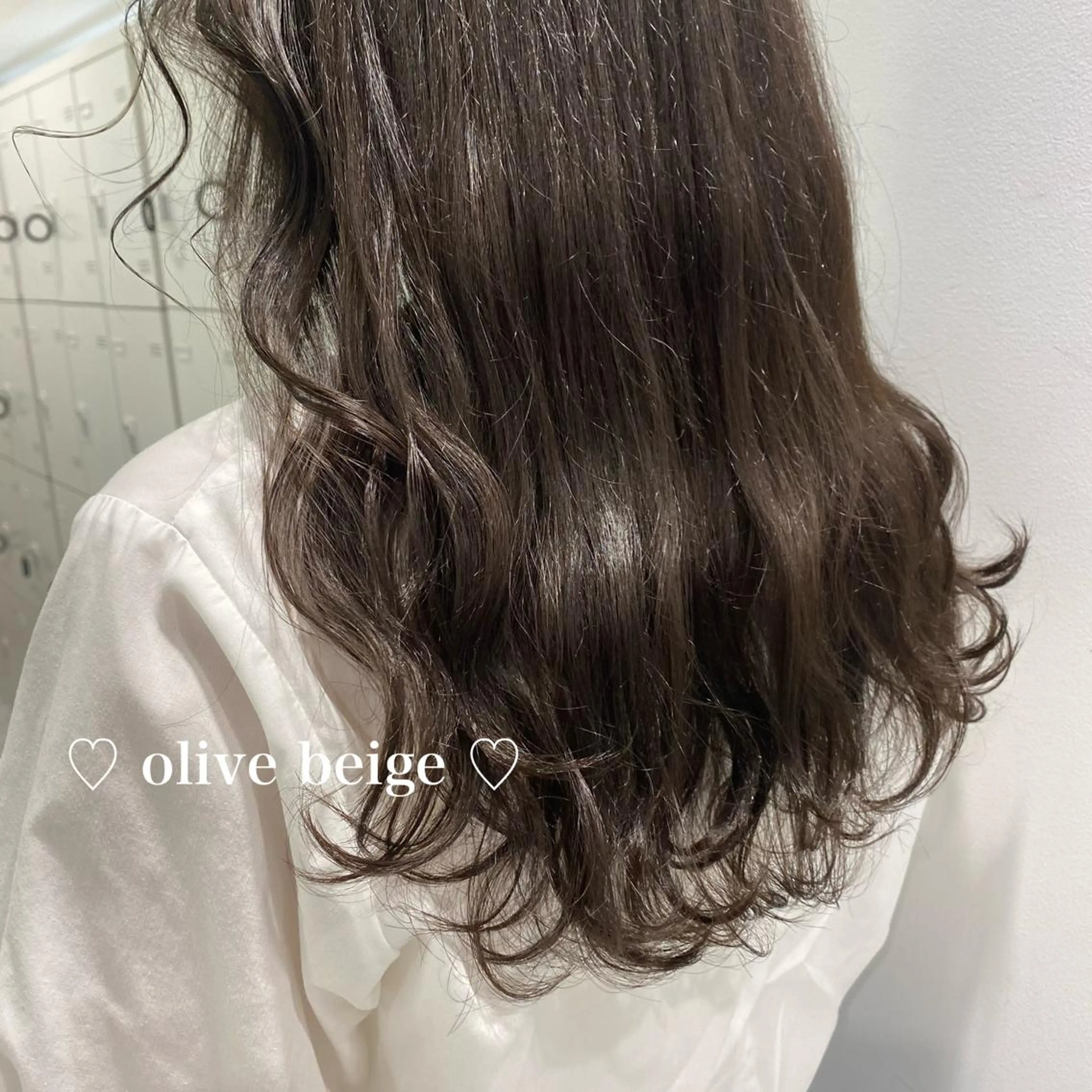 ロング カラー パーマ ヘアアレンジ メンズ ネイル マツエク・マツパ オリーブカラー linette所属・🐩推し活🐩 FUTABA🍒のヘアスタイル