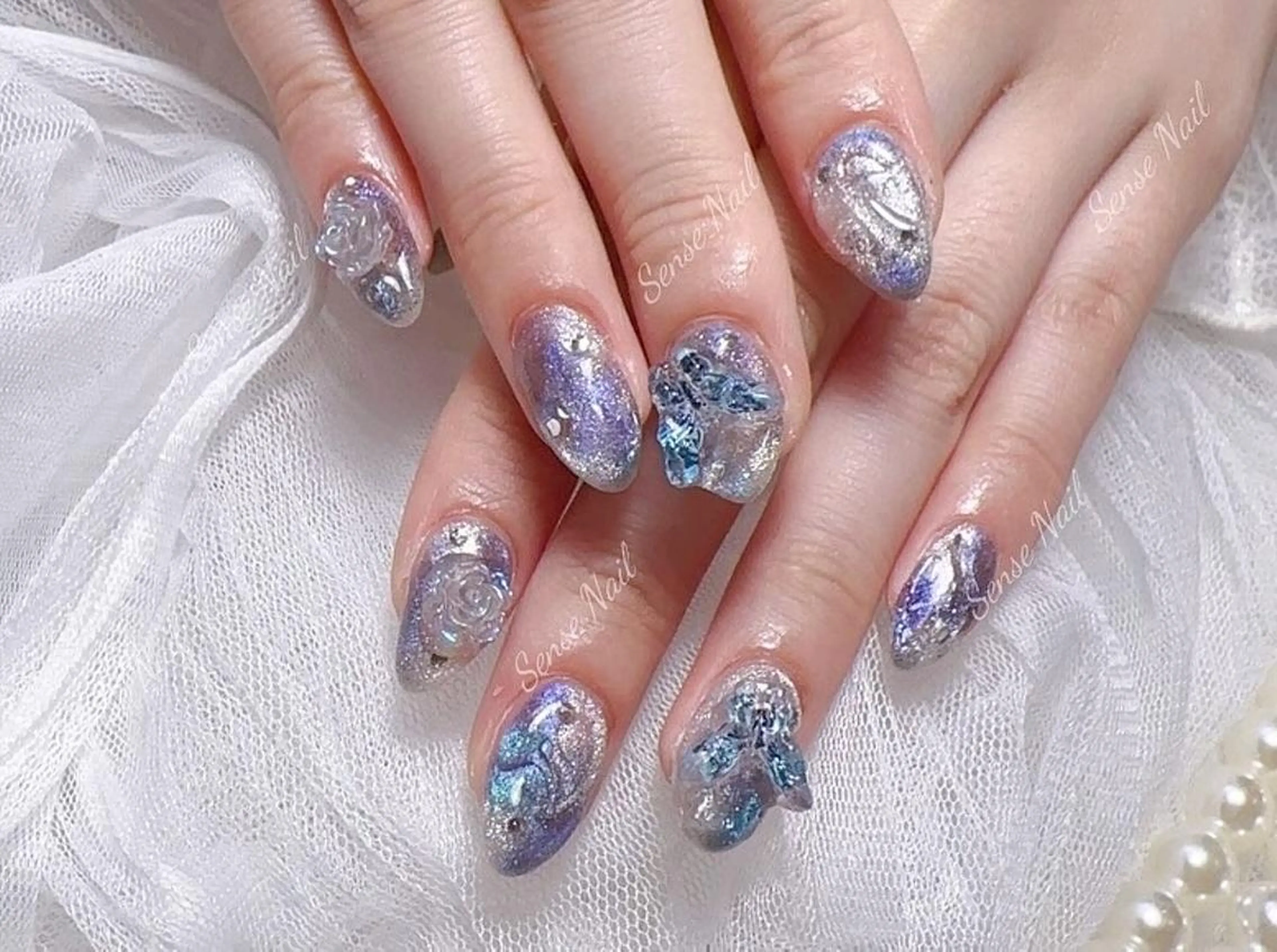 ネイル Queening 🦋のネイルデザイン