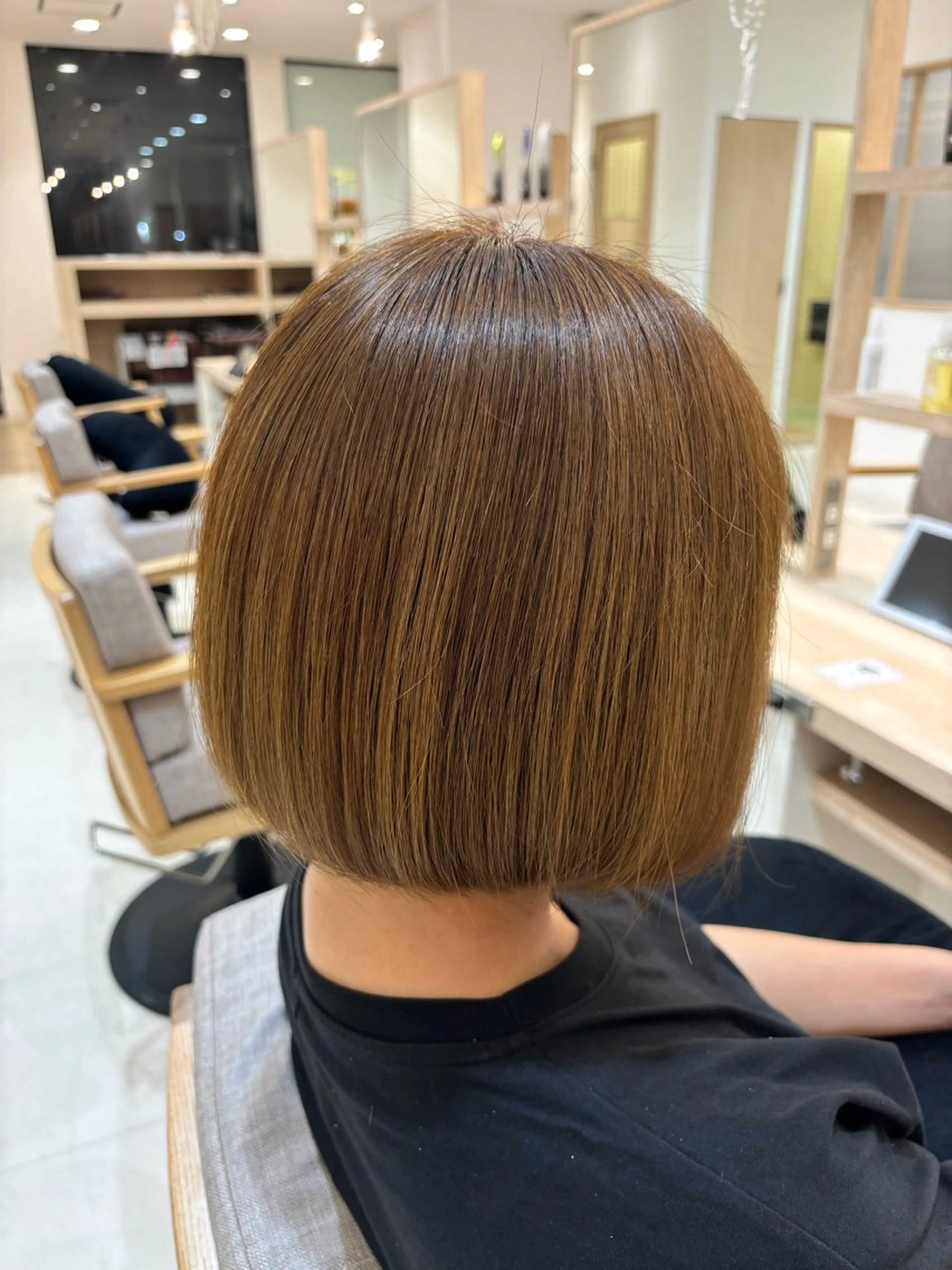 ショート ボブ 佐々木 美空のヘアスタイル