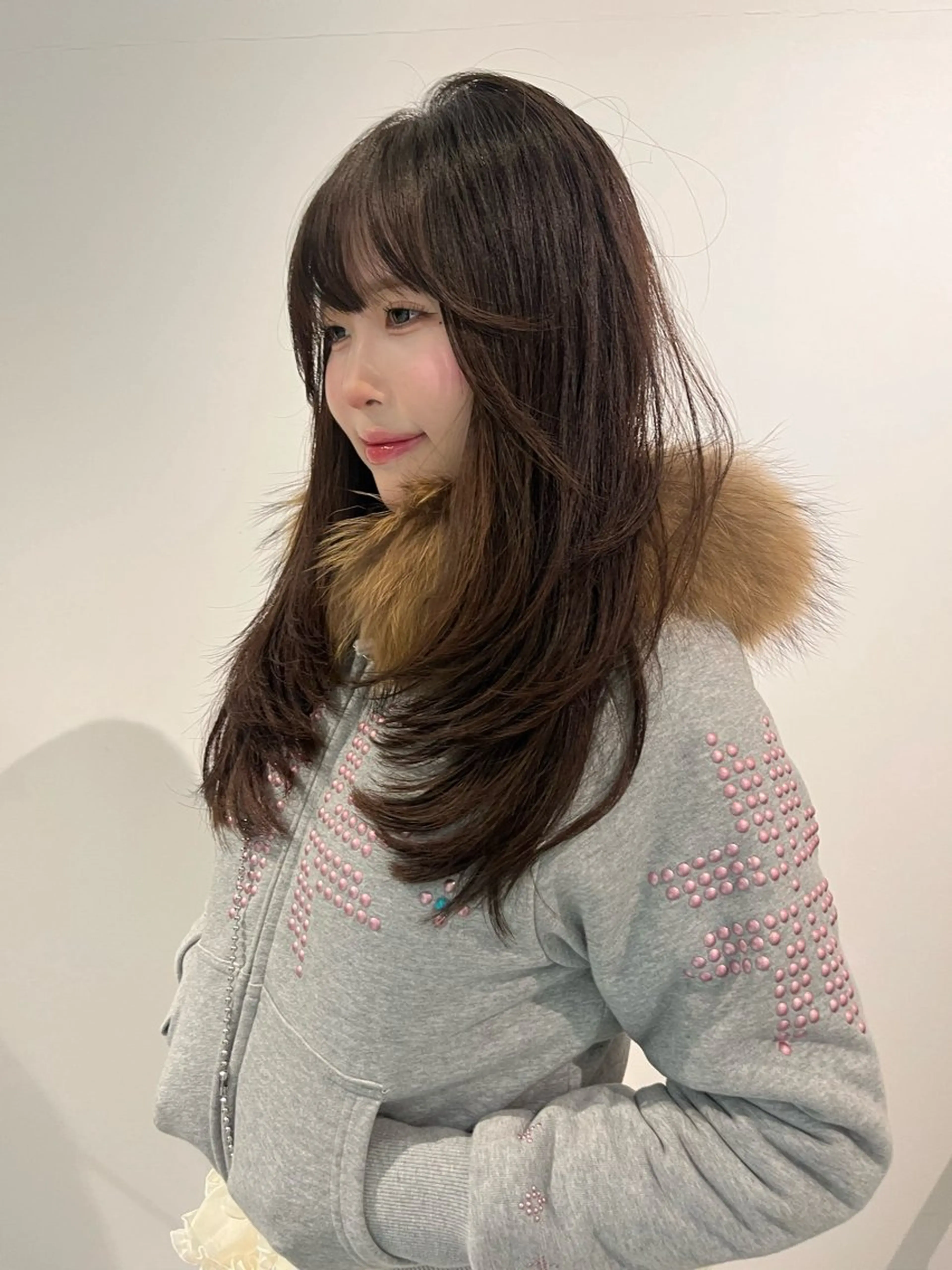 ロング レイヤーカット Fev AYAHAのヘアスタイル