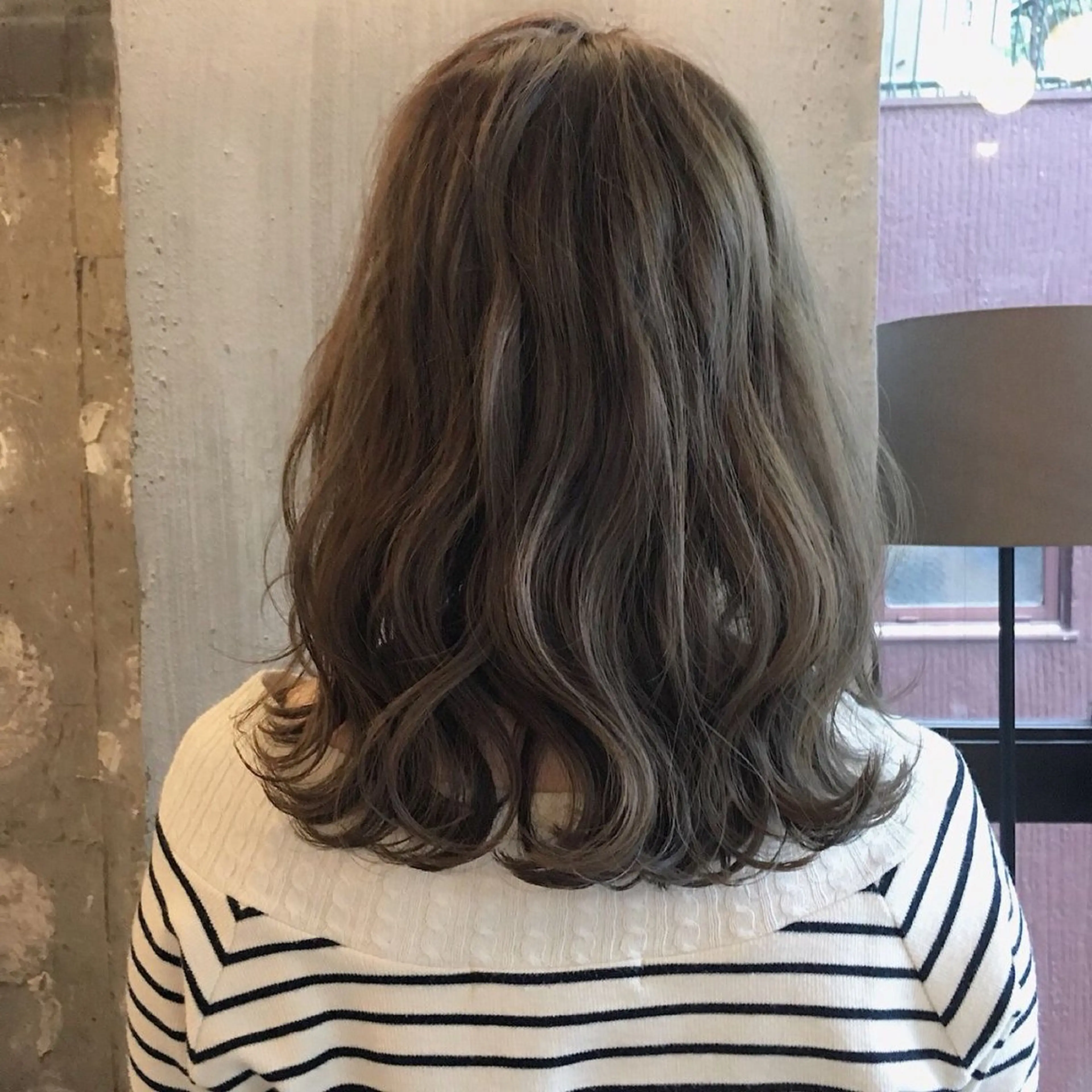 ミディアム カラー パーマ ミディアムパーマ 森山 陽菜のヘアスタイル