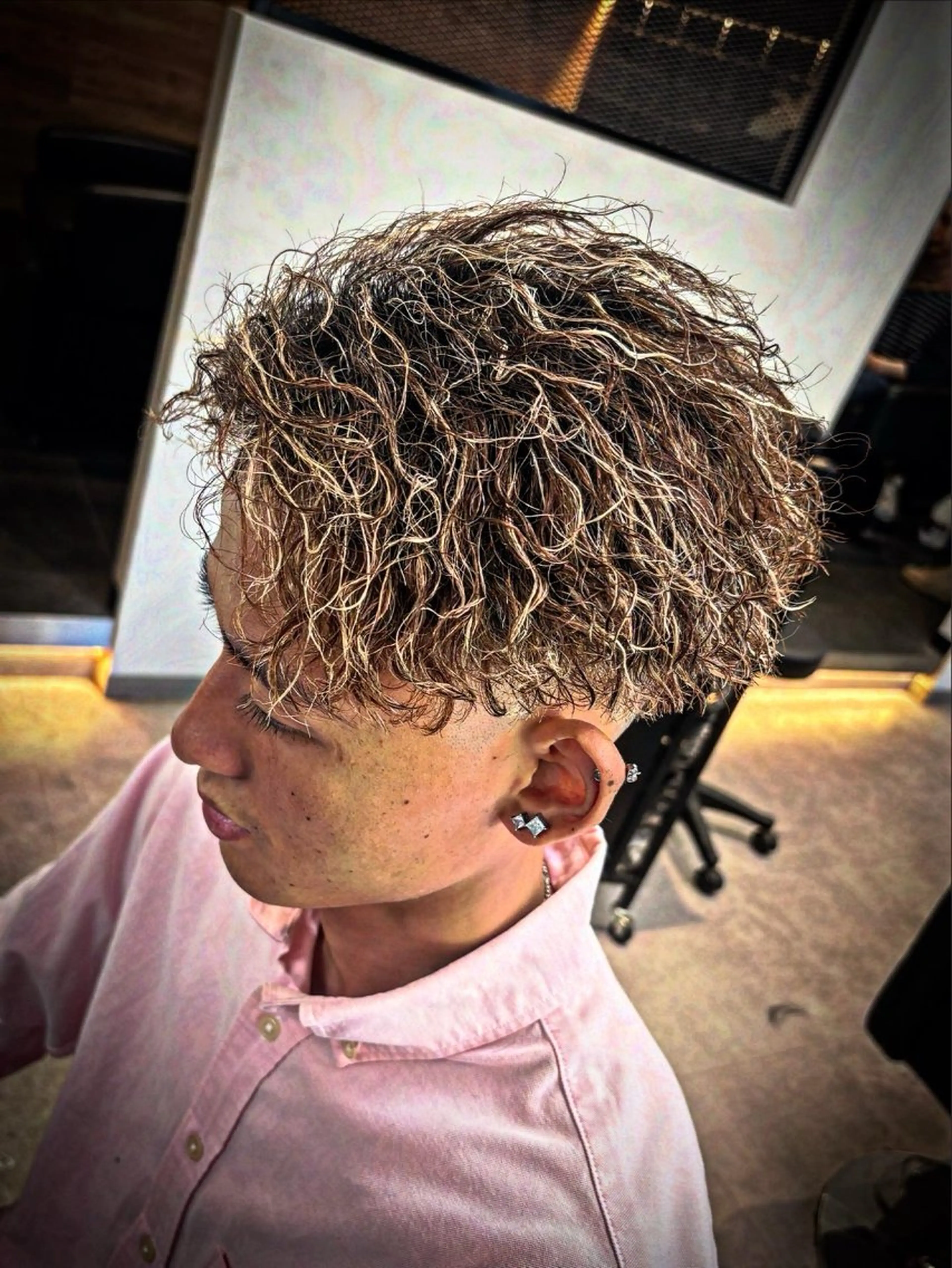 ショート カラー パーマ ヘアアレンジ メンズ かきあげバング ショートヘア カット ヘアカラー パーマ ヘアセット men'slapis YUTOのヘアスタイル