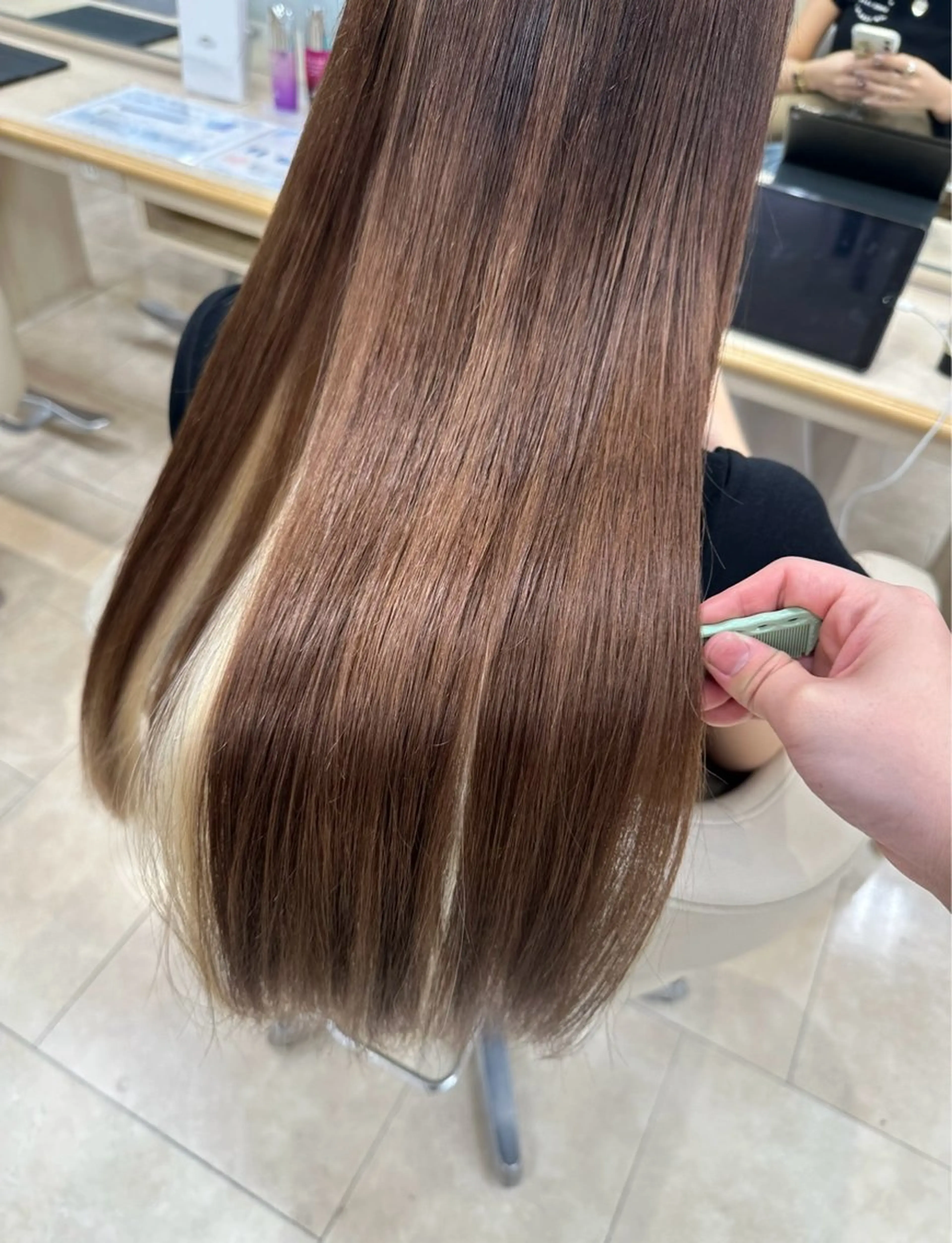 ロング カラー ベージュカラー ブリーチ ケアブリーチ 透明感カラー ダブルカラー お悩み改善 黄金比みくのヘアスタイル