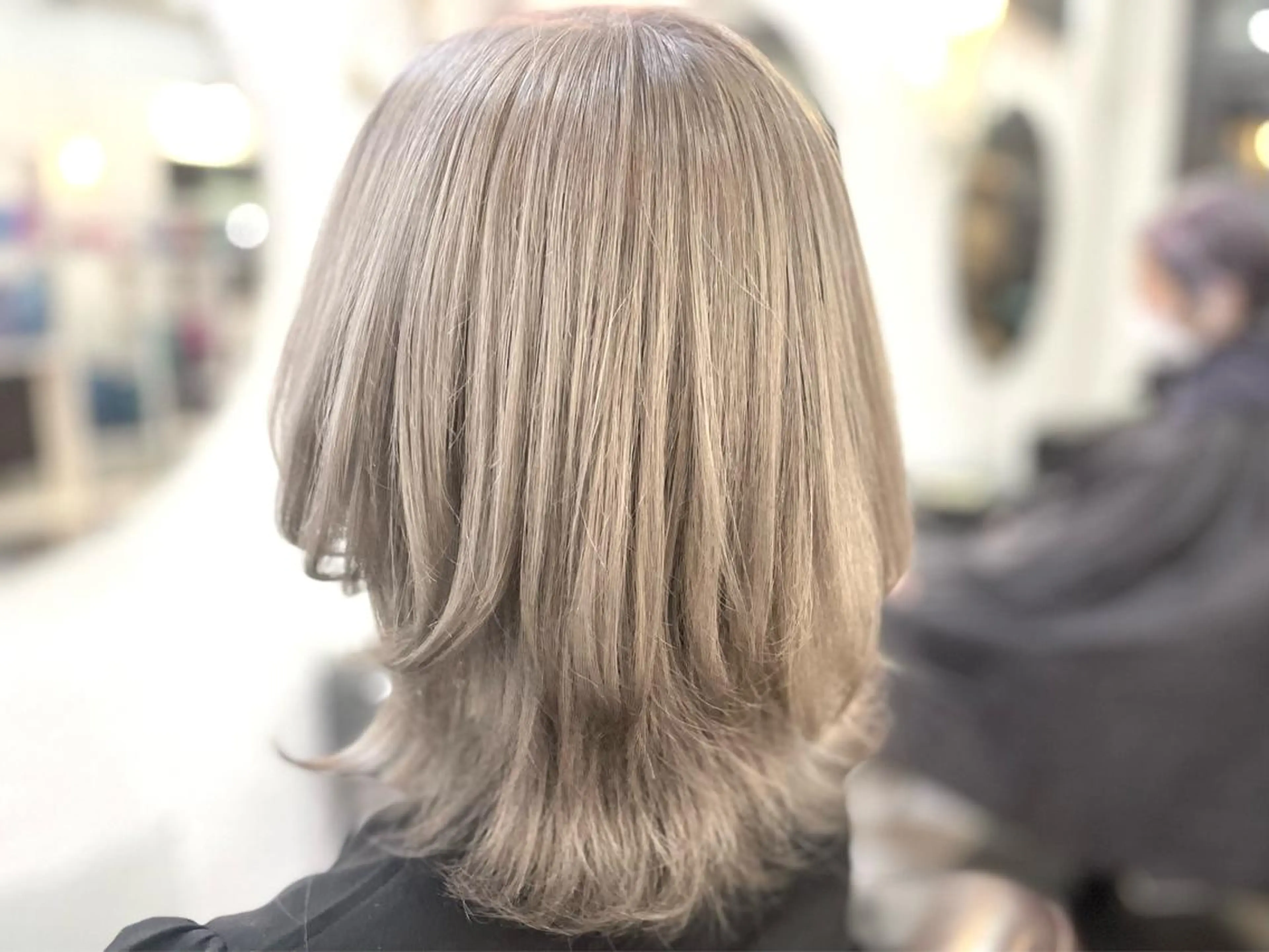 セミロング カラー パーマ ヘアアレンジ メンズ シールエクステ メンズバレイヤージュ メンズブリーチ メンズハイライト メンズインナーカラー 🦋高瀬寛菜🦋 韓国/ブリーチのヘアスタイル