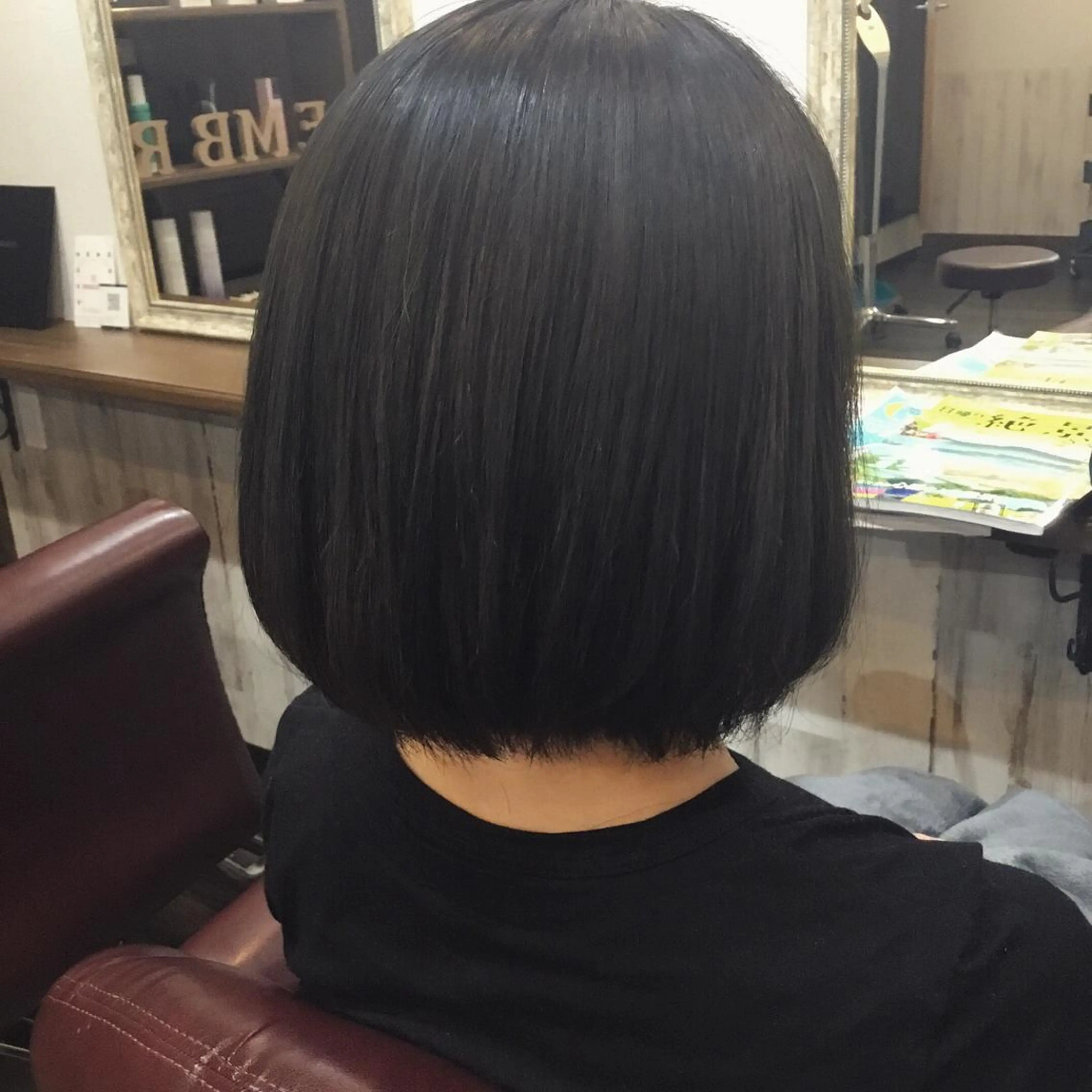 ショート カラー パーマ embrace エンブレイスのヘアスタイル