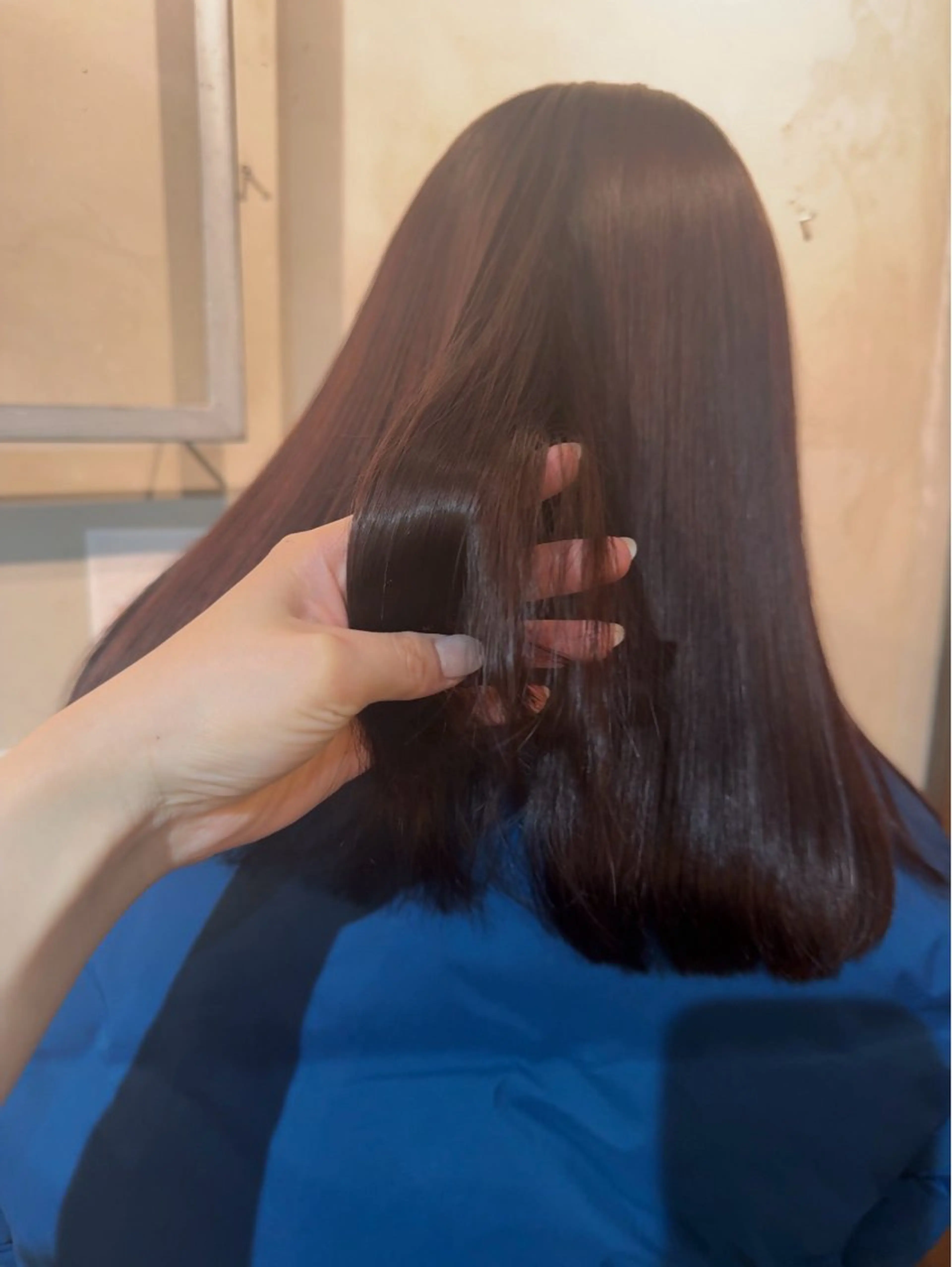 セミロング カラー ヘアカラー ツヤ髪🫧似合わせ ✨あんどうゆうかのヘアスタイル