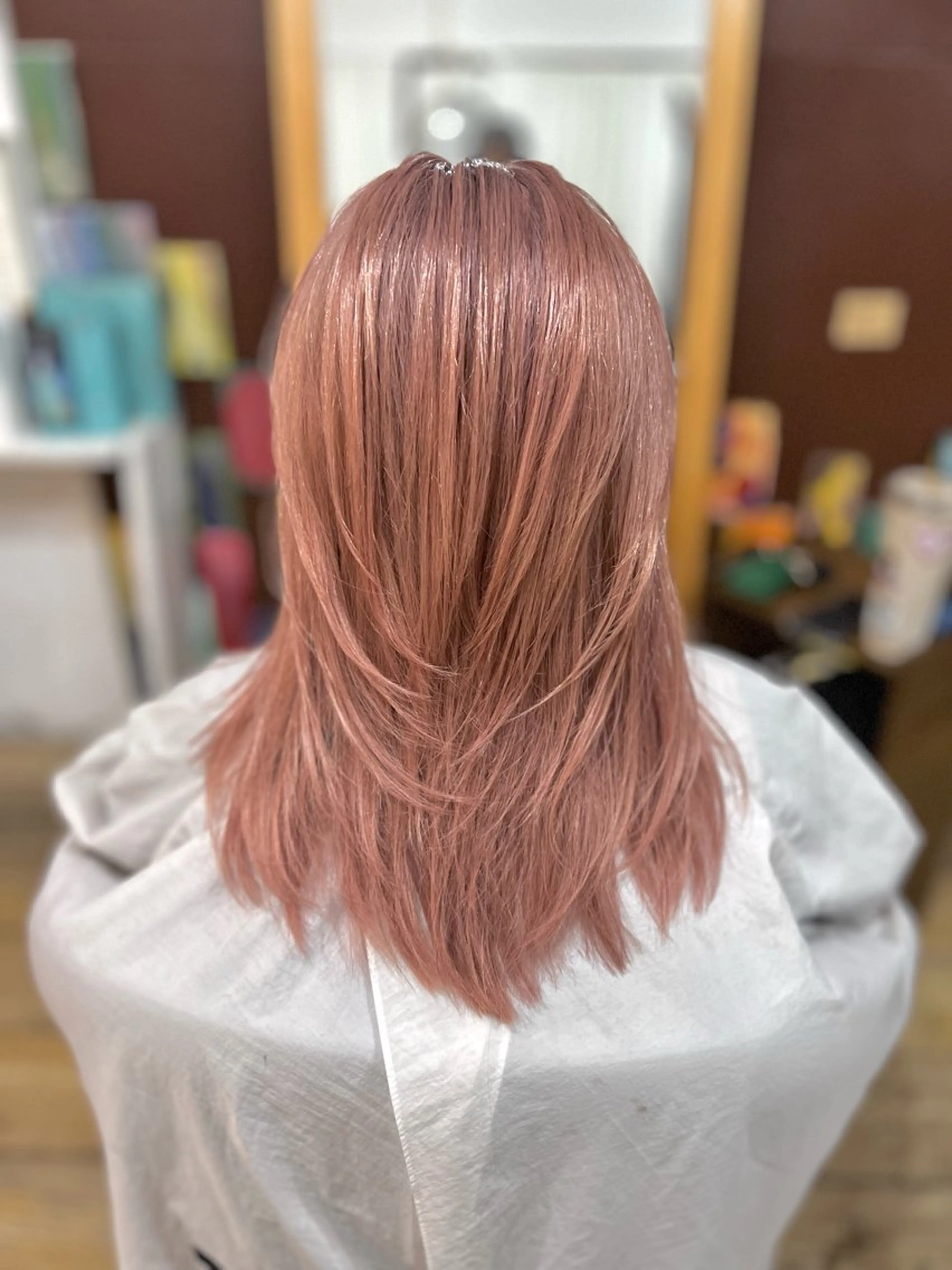 ミディアム カラー ブリーチ 透明感カラー ダブルカラー イルミナカラー ピンクカラー ヘアカラー Style Tのヘアスタイル
