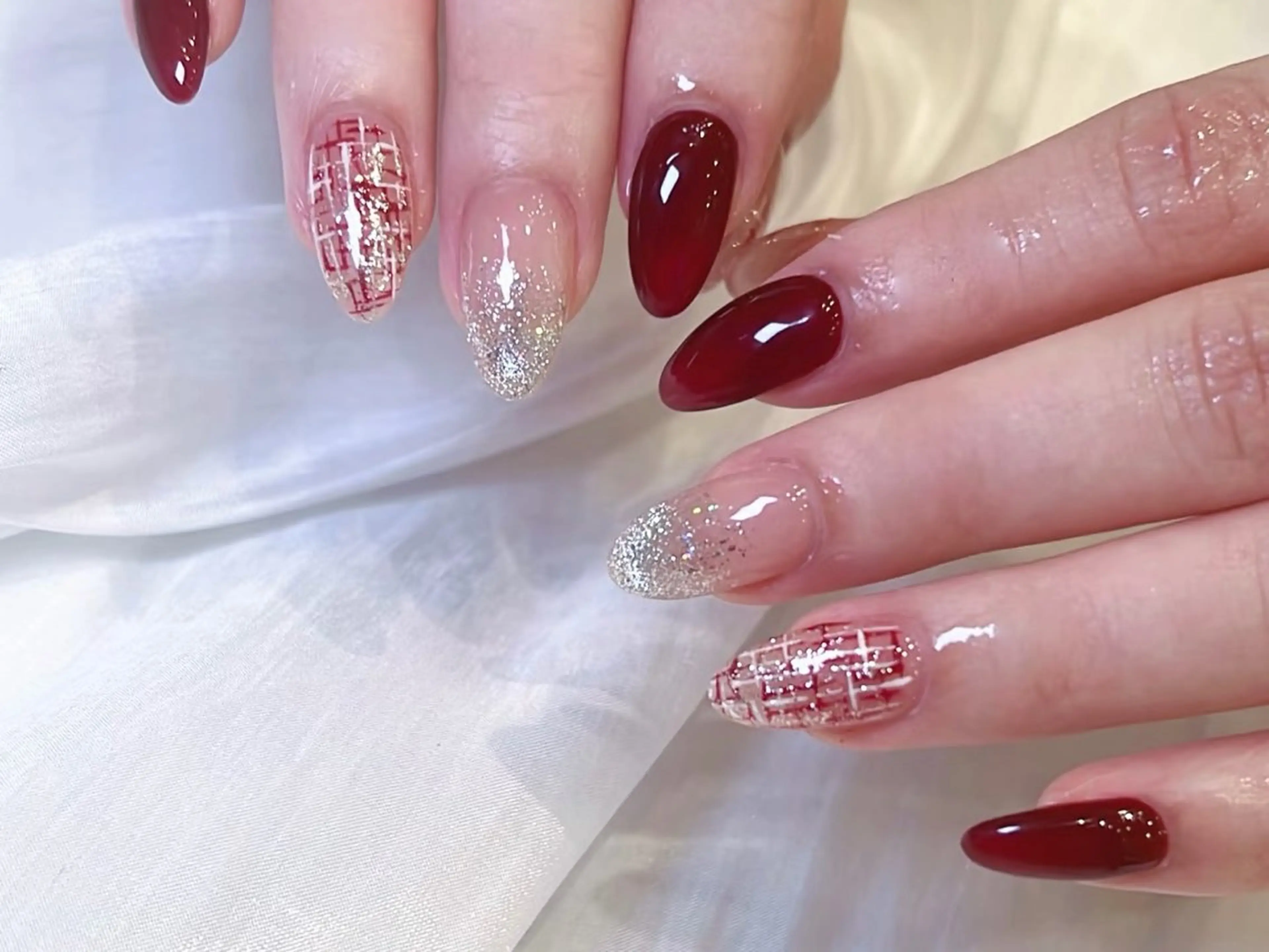 ネイル オーロラネイル 長さ出し フレンチネイル ジェルネイル ガラスフレンチ ハンドネイル Rela・S NAILのネイルデザイン