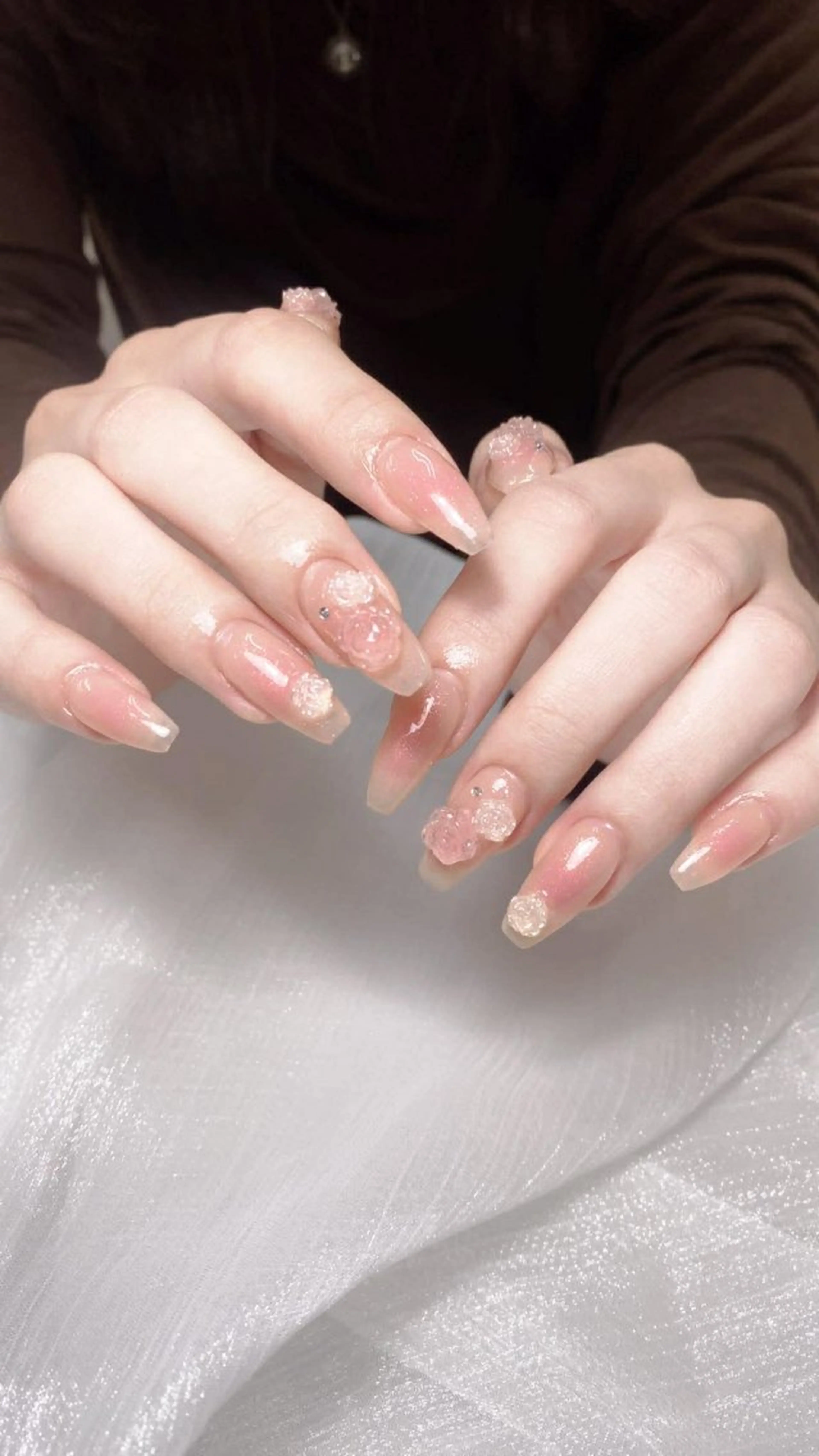 ネイル フレンチネイル グラデーション 韓国ネイル マグネットネイル ミラーネイル ハンドネイル ハンドケア Hara Nail 【パラジェル使用】のネイルデザイン