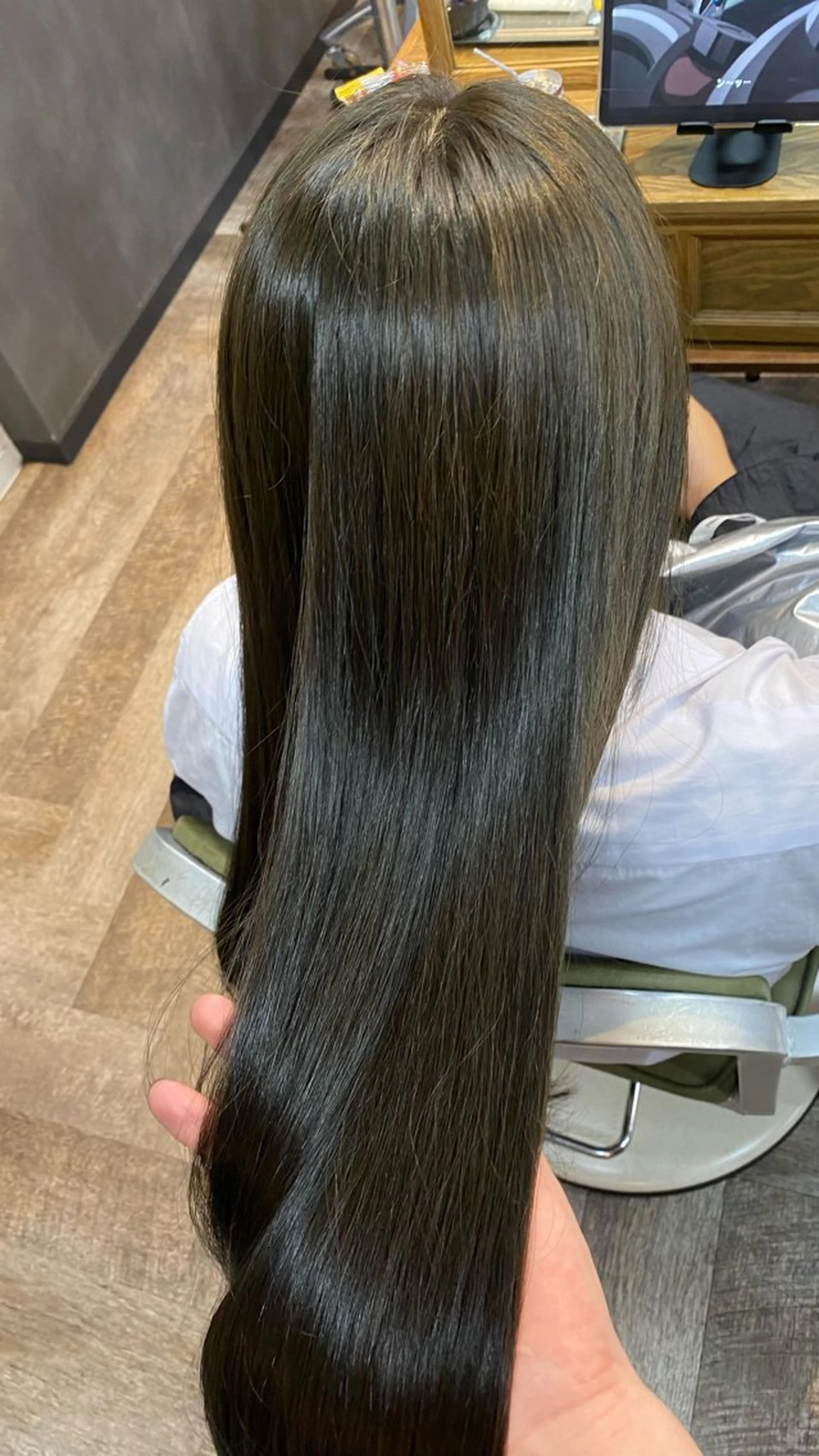 ロング カラー 飯田 雷晟のヘアスタイル