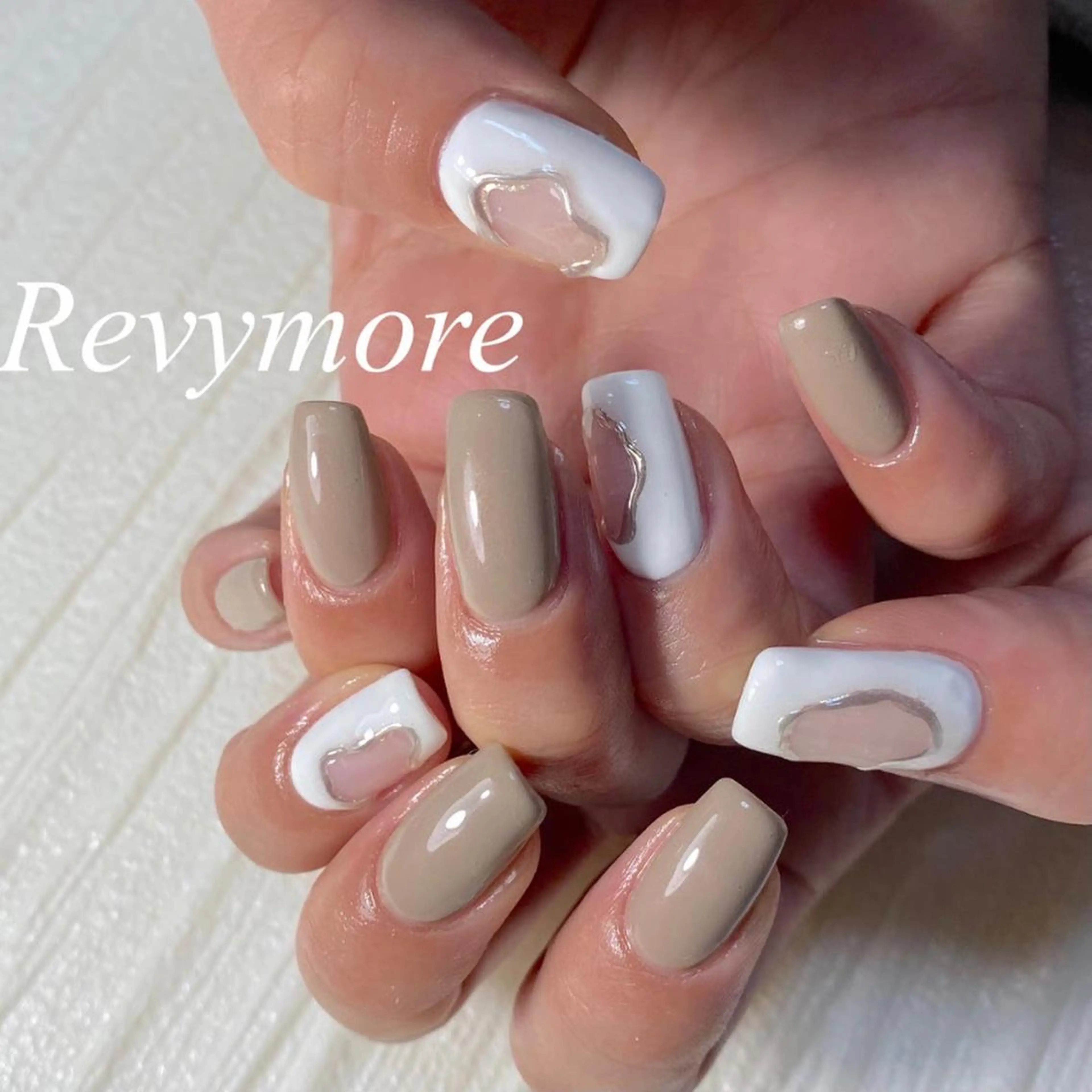 ショート ネイル アートネイル ジェルネイル ミラーネイル ニュアンスネイル オフィスネイル nail salon Revymoreのネイルデザイン