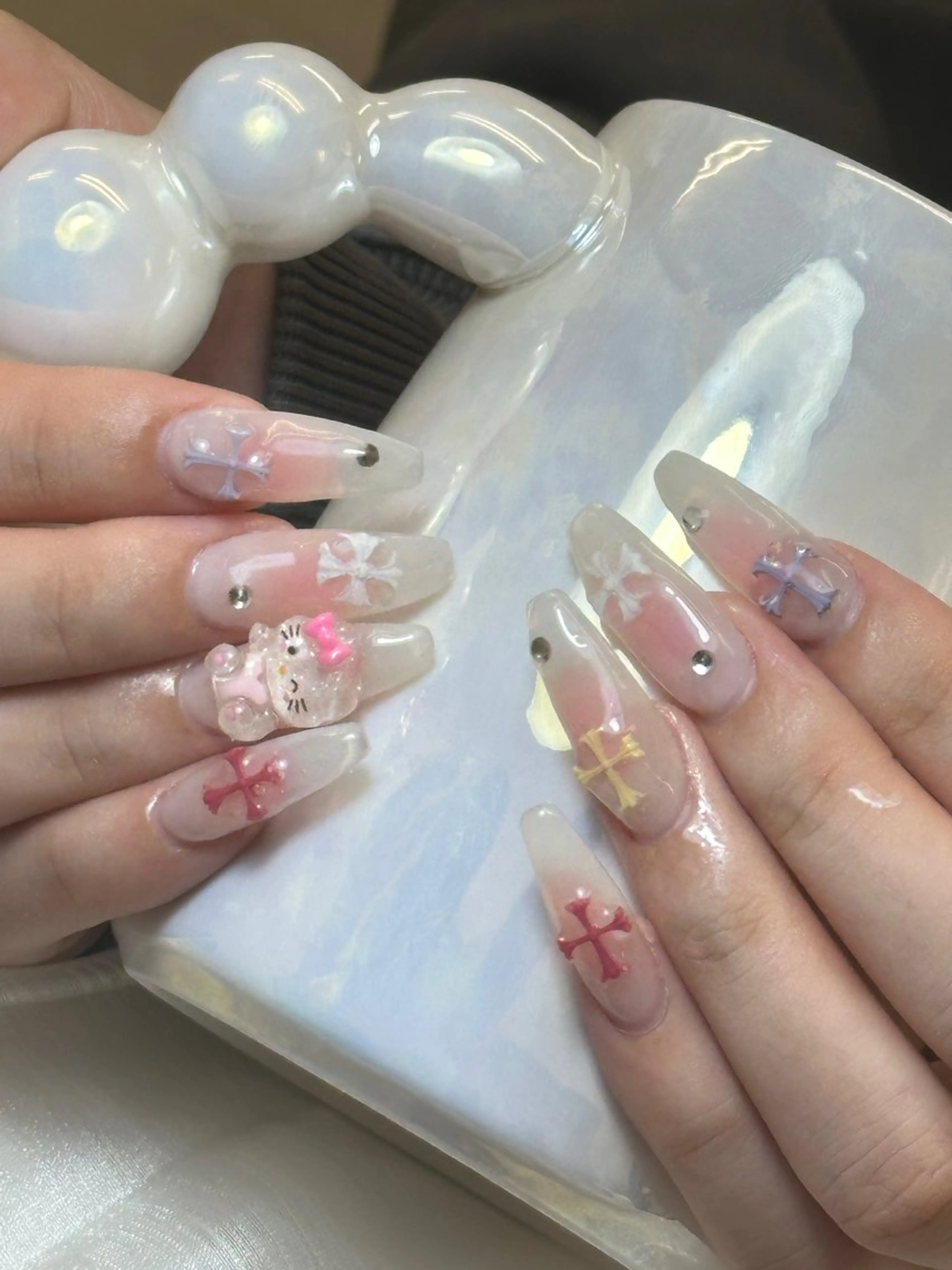 メンズ ネイル メンズ韓国風 アートネイル オーロラネイル チークネイル 長さ出し Anh 歌舞伎町のネイルデザイン