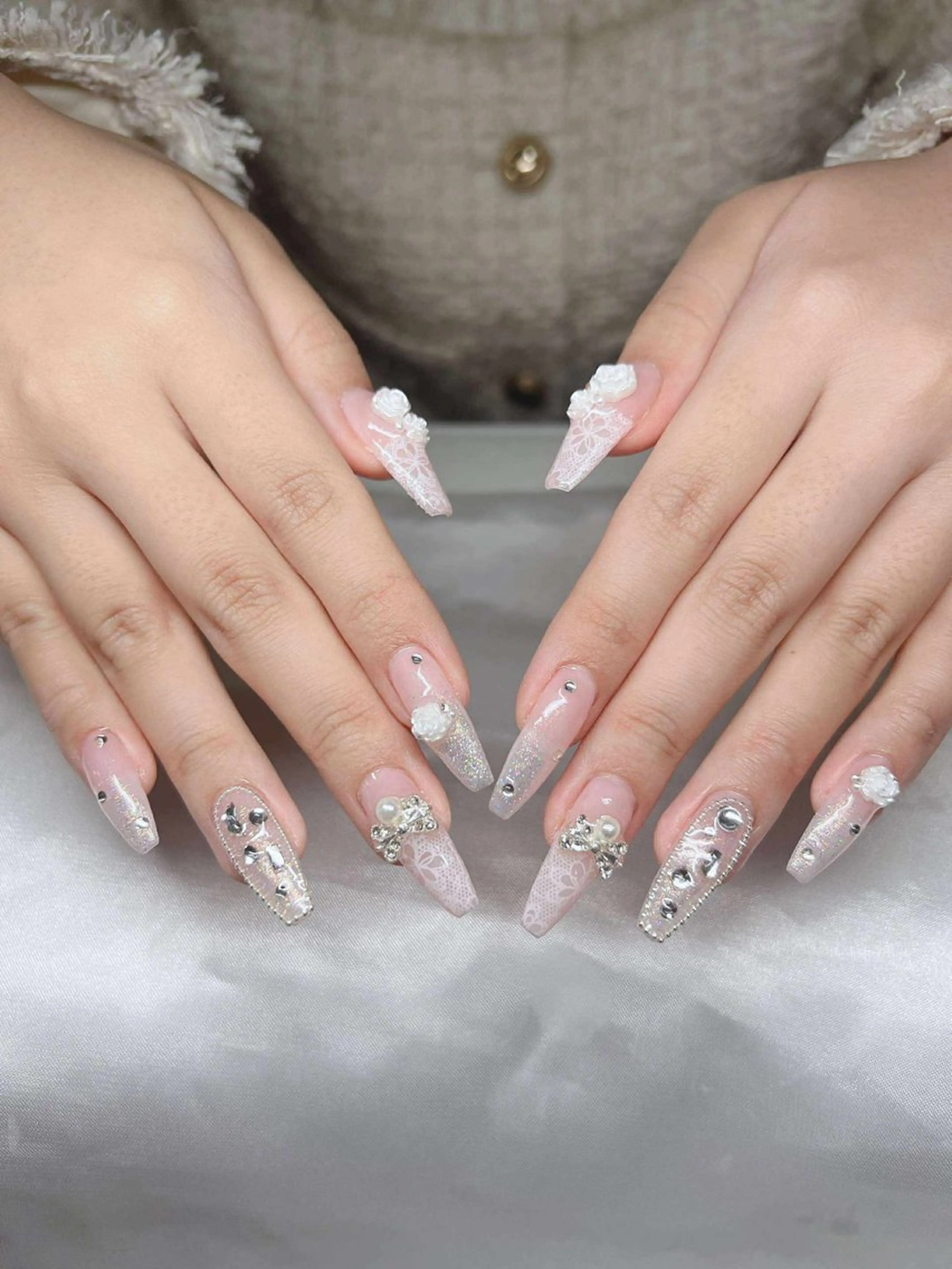 ネイル 長さ出し グラデーション 卒業式 キラキラネイル マグネットネイル ハンドネイル Lee Nailsのネイルデザイン