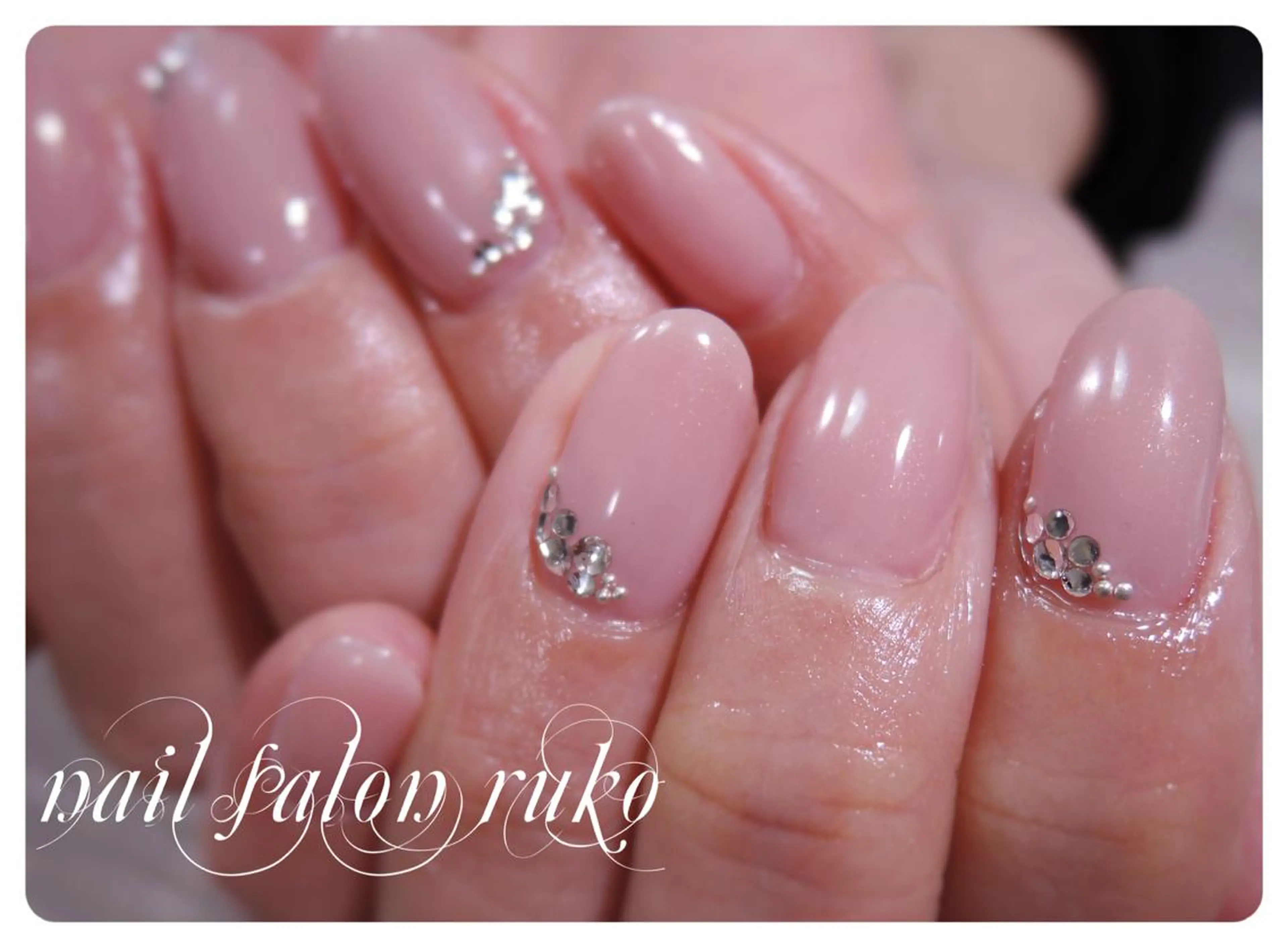 ネイル ワンカラーネイル ストーンネイル pang akiのマツエク・マツパデザイン