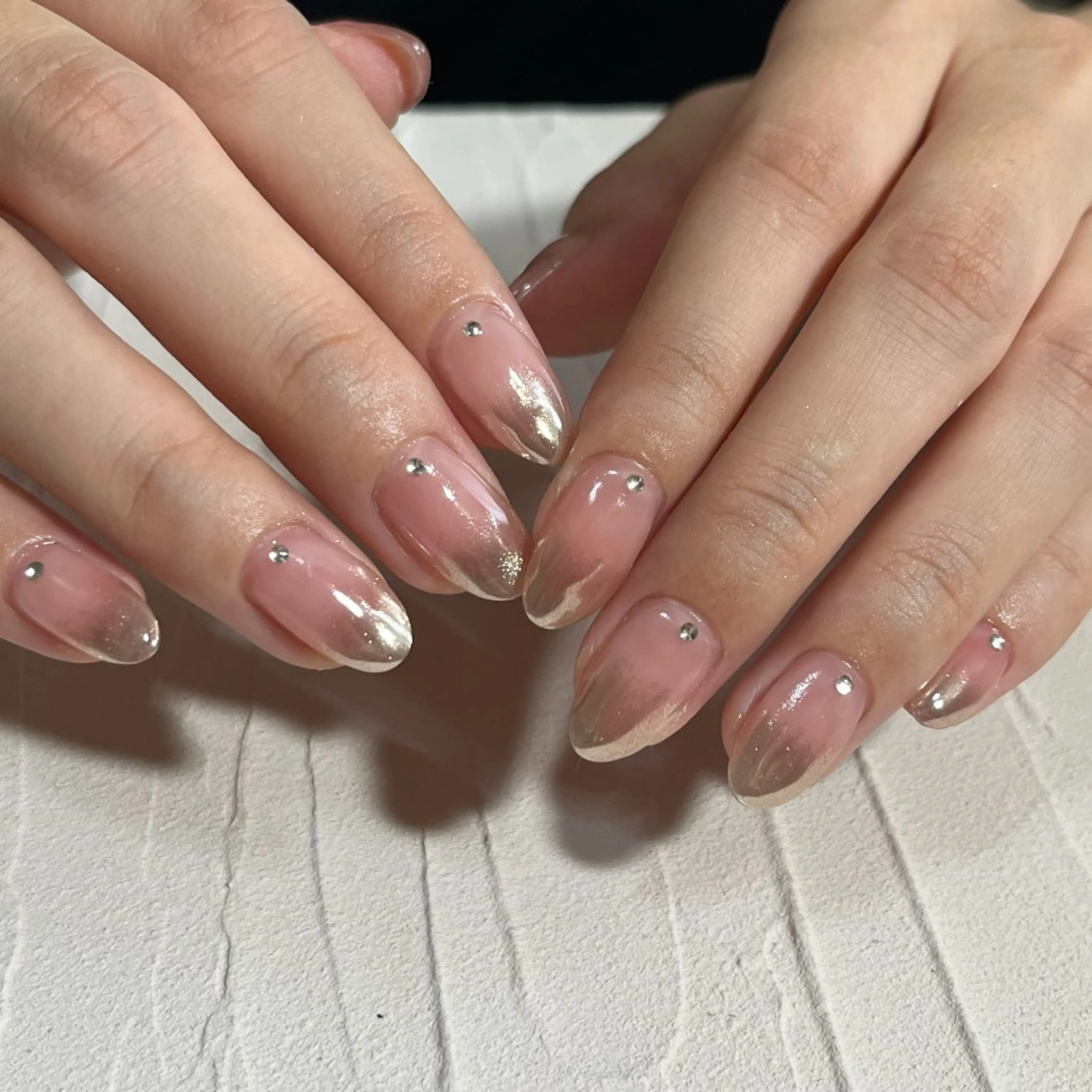 ネイル グラデーション ミラーネイル ハンドネイル Kel_y by yayoiのネイルデザイン