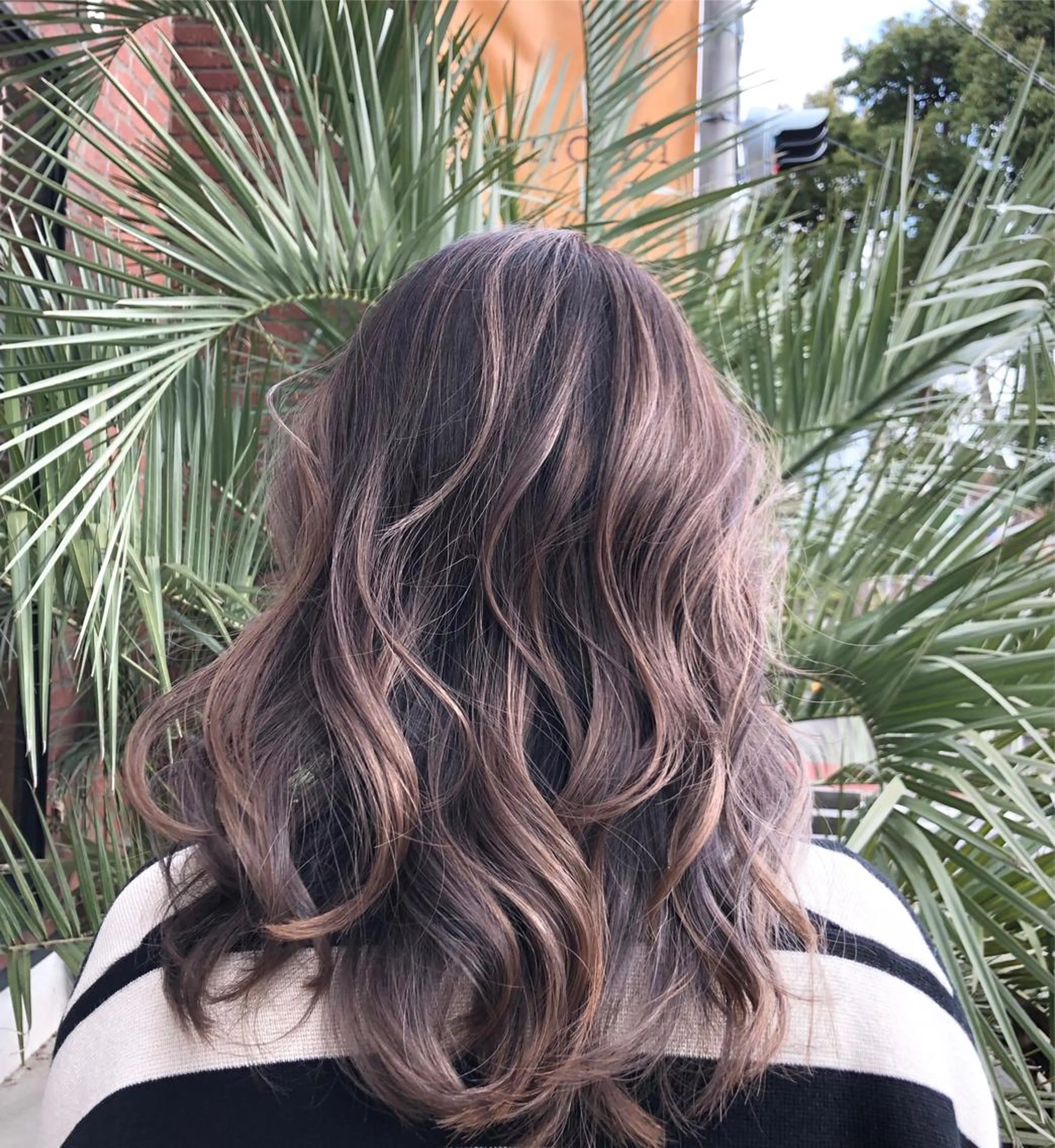 セミロング カラー バレイヤージュ レイヤーカット ヘアカラー トリートメント 【店長】大根 亮太のヘアスタイル