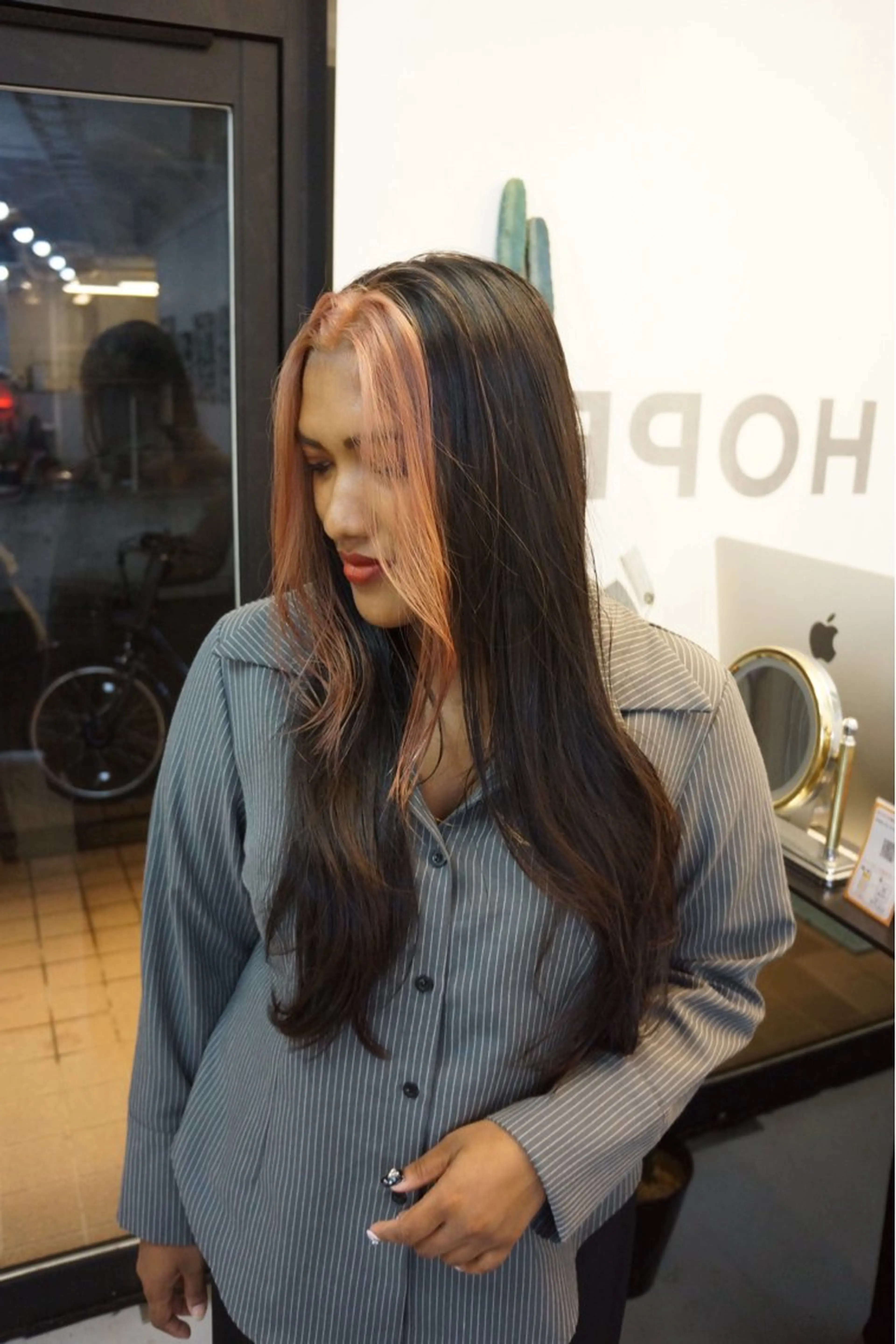 ロング ヘアカラー 愛心manami HOPEのヘアスタイル