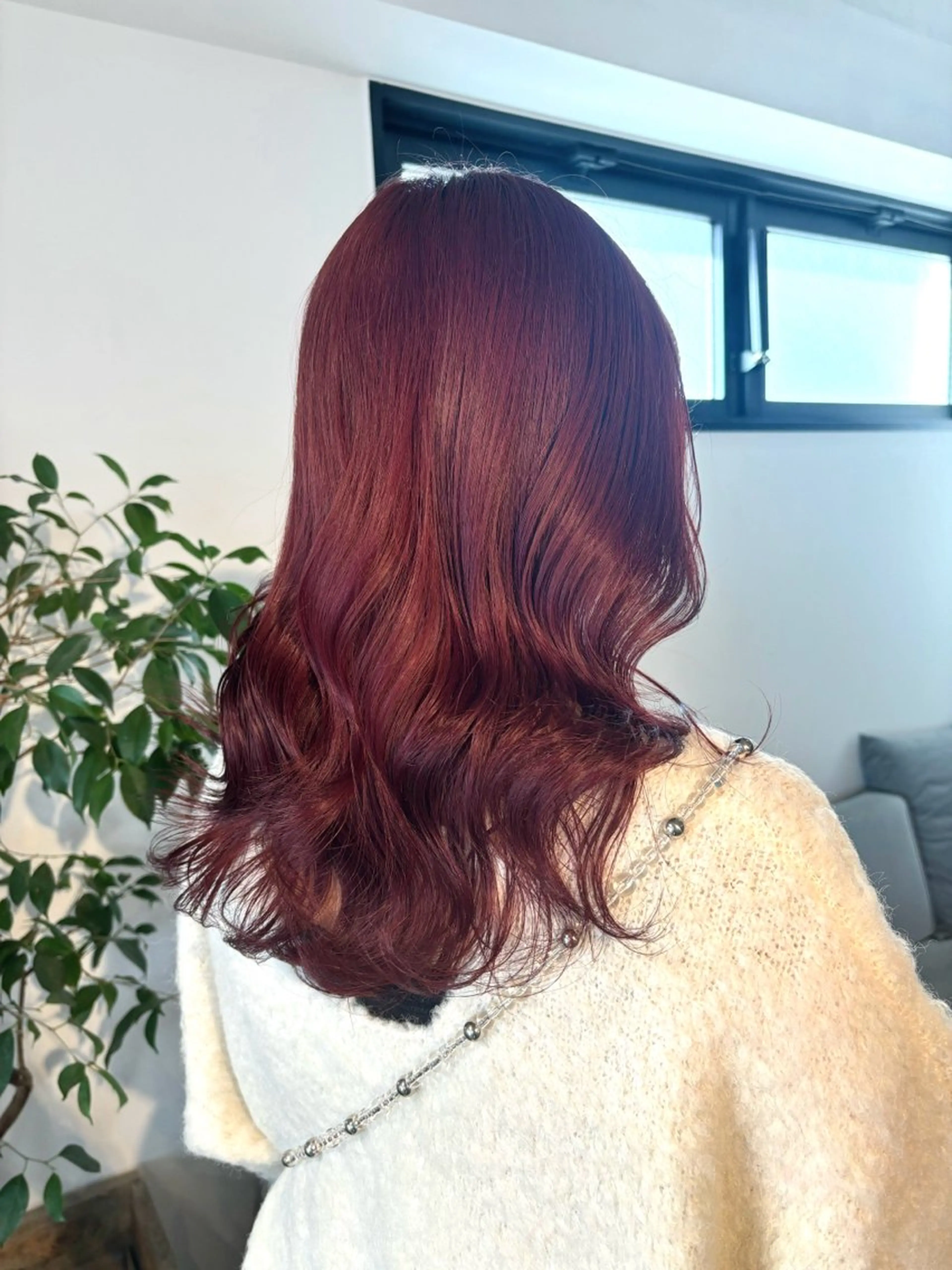 ロング カラー カシス ピンクカラー レッドカラー 暖色カラー🍒 ケアブリーチ/akiのヘアスタイル