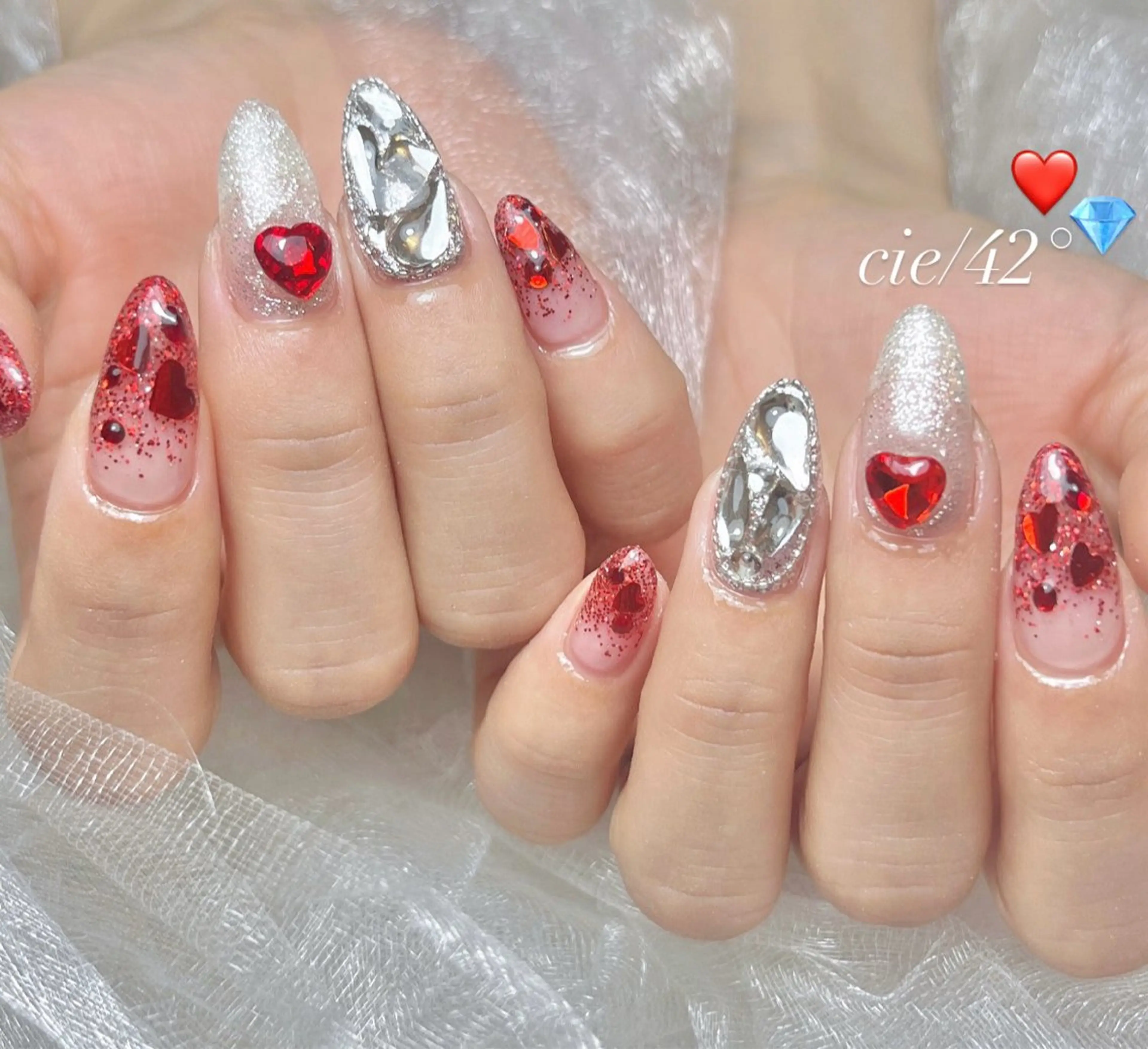ネイル cie/42° NIJINAのネイルデザイン