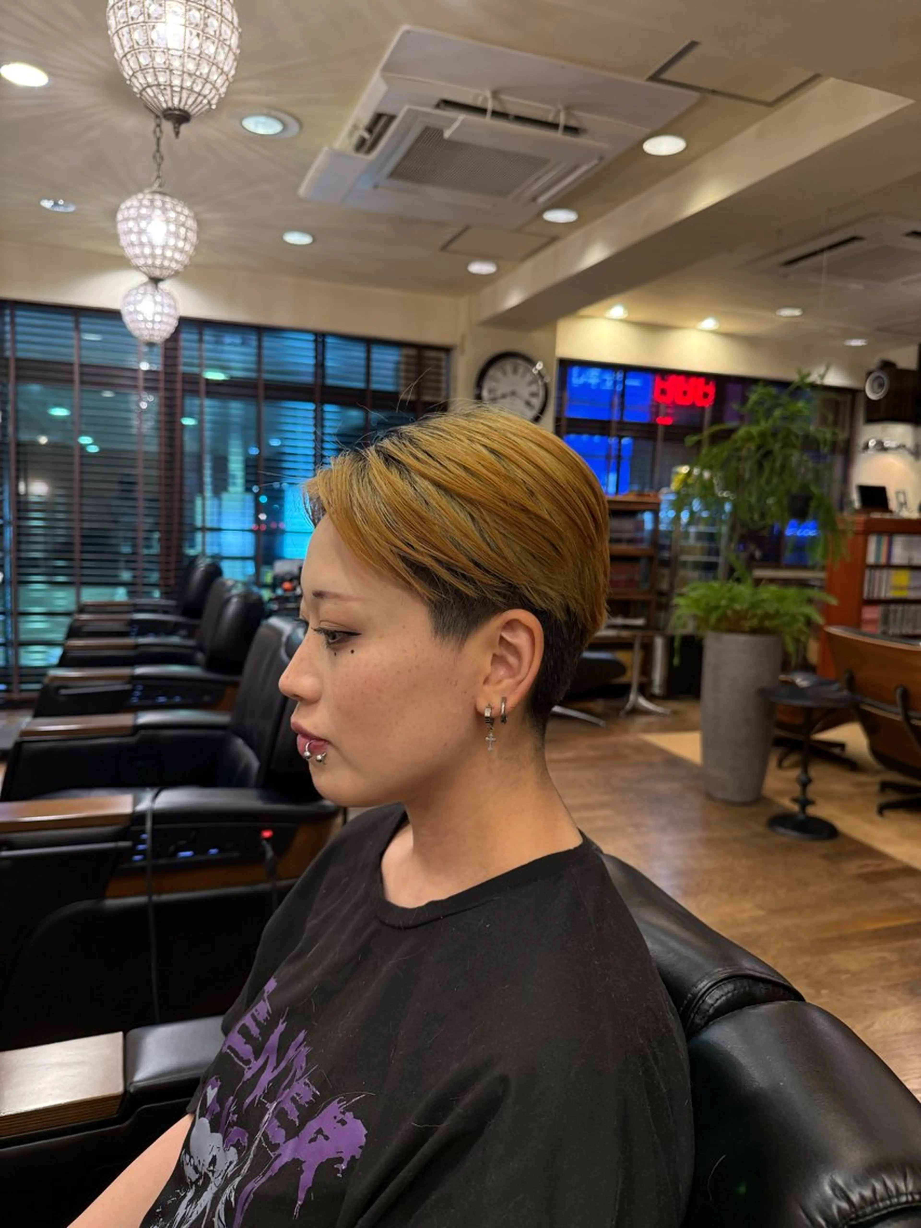 ショート 榎宮 隆富のヘアスタイル