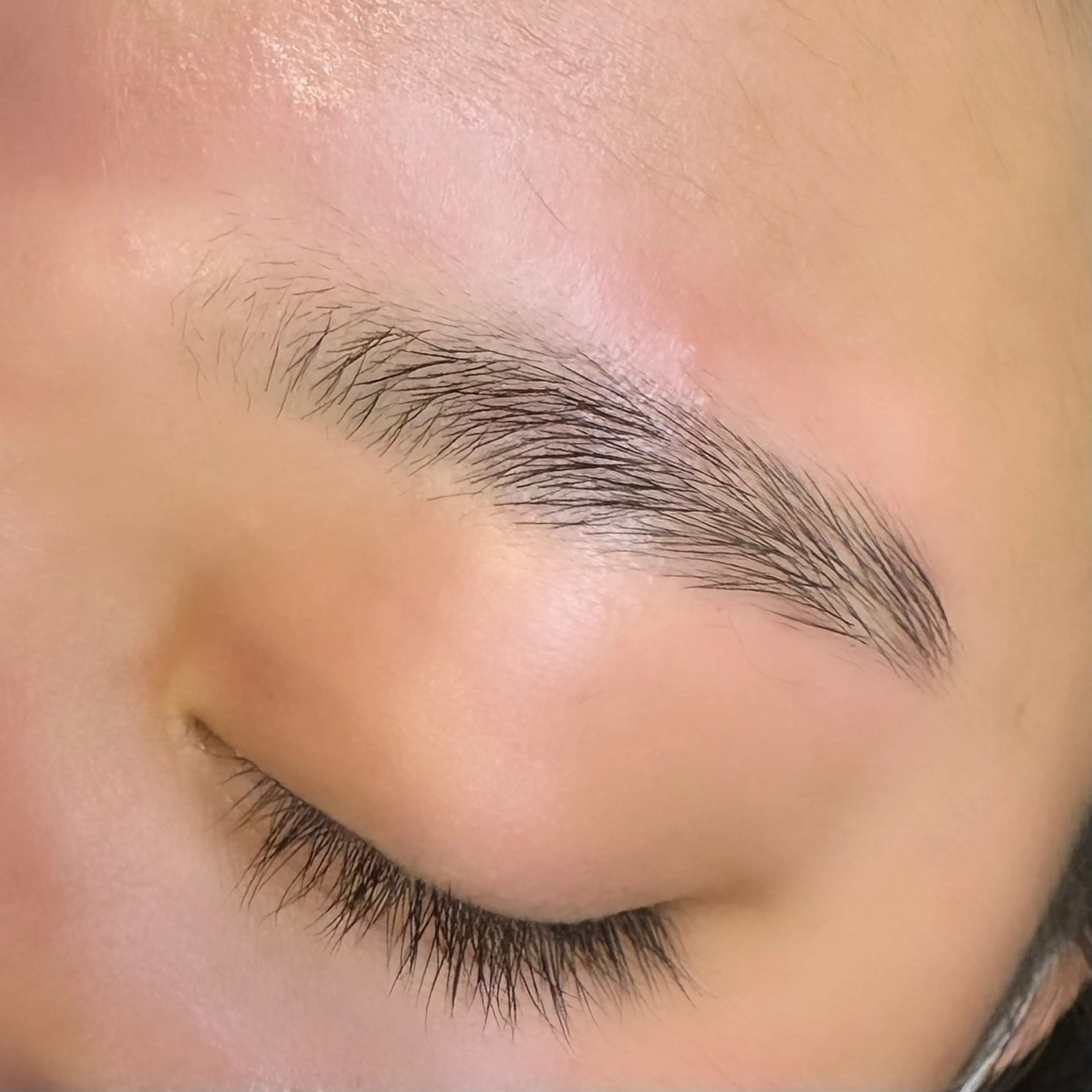 アイブロウ eyelist Suzu 💎のマツエク・マツパデザイン