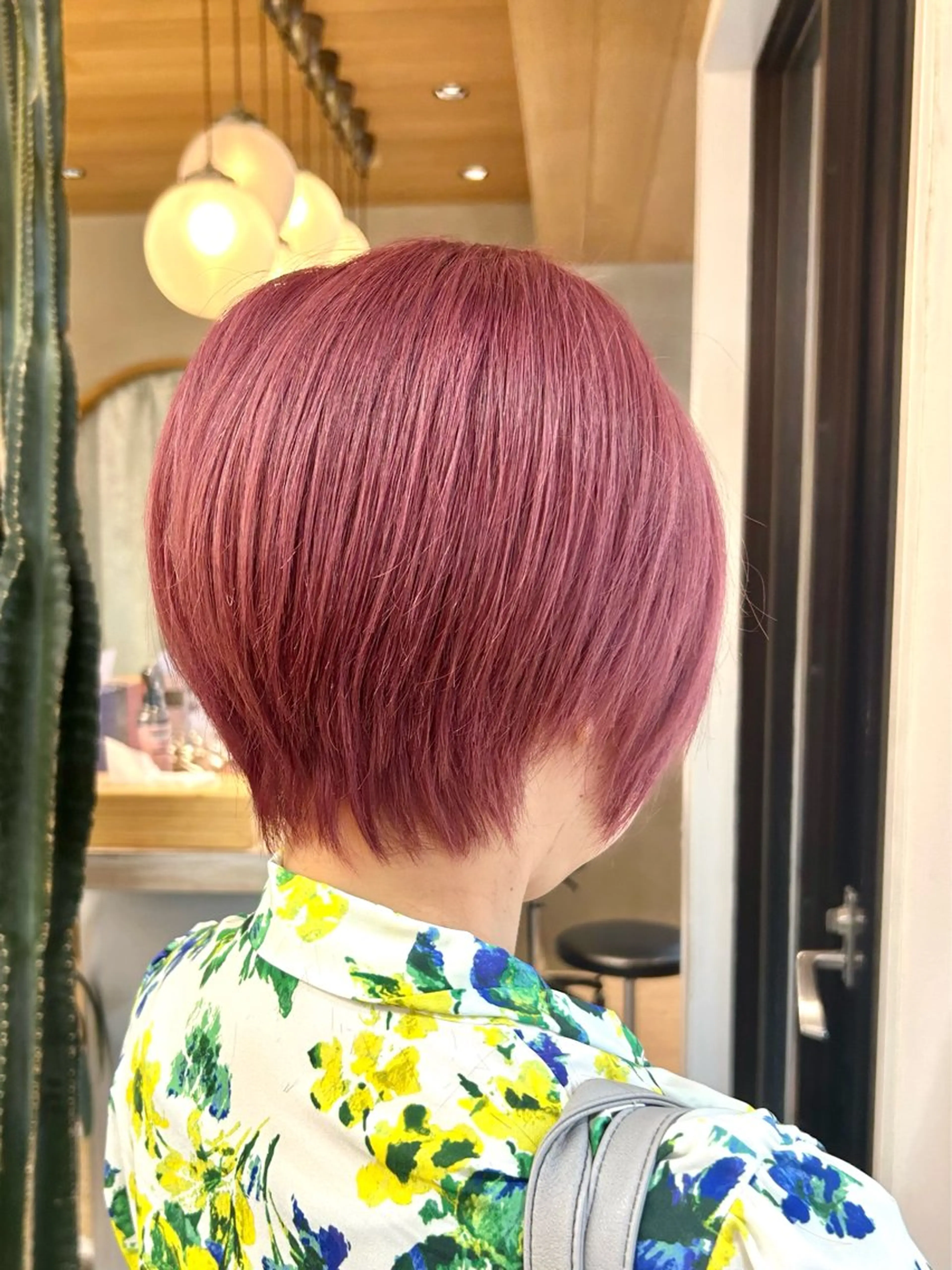 ショート カット ヘアカラー トリートメント 🩵縮毛矯正/ブリー チ/髪質改善/いつかのヘアスタイル