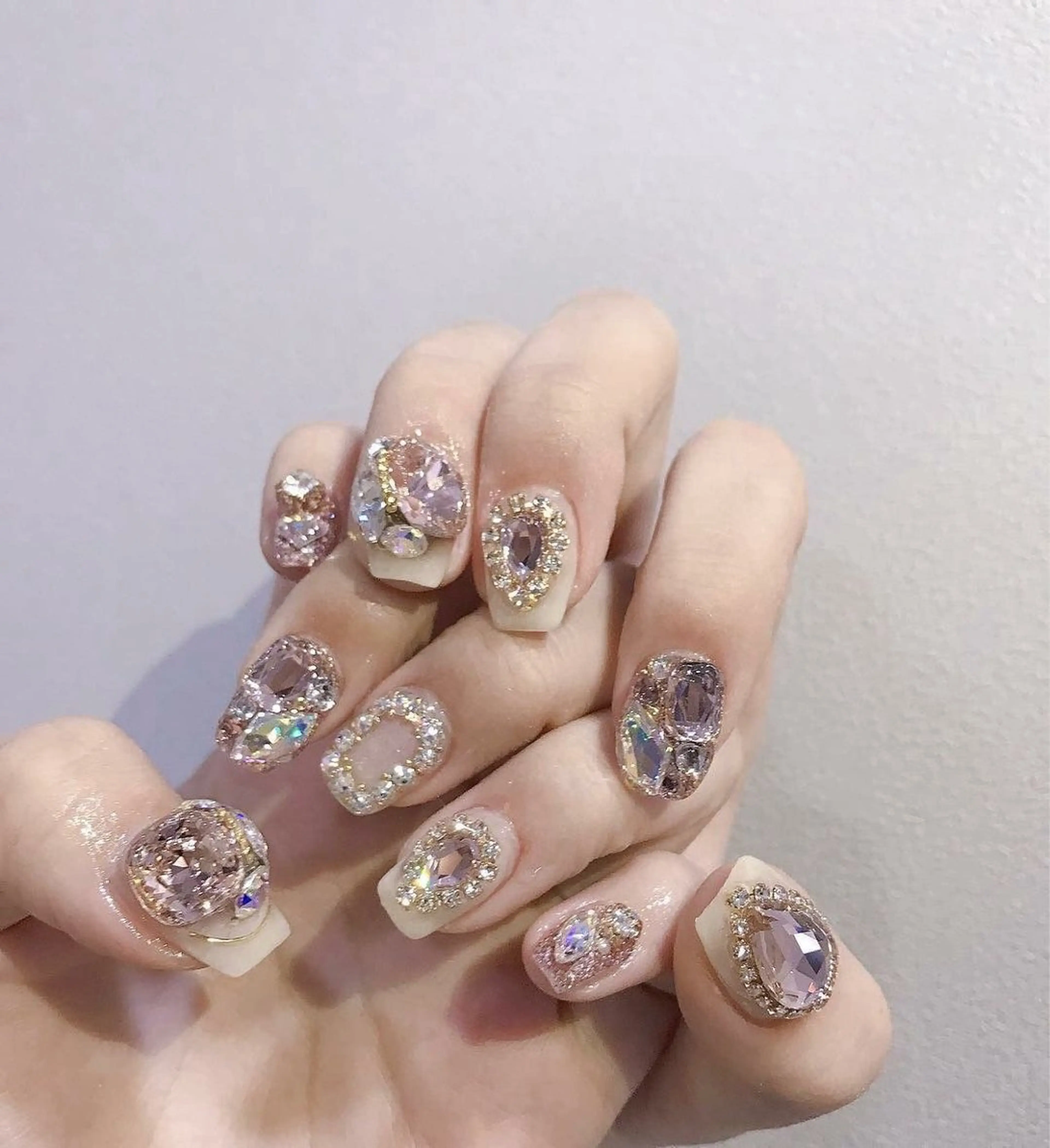 ミディアム T&D NailSalonのネイルデザイン